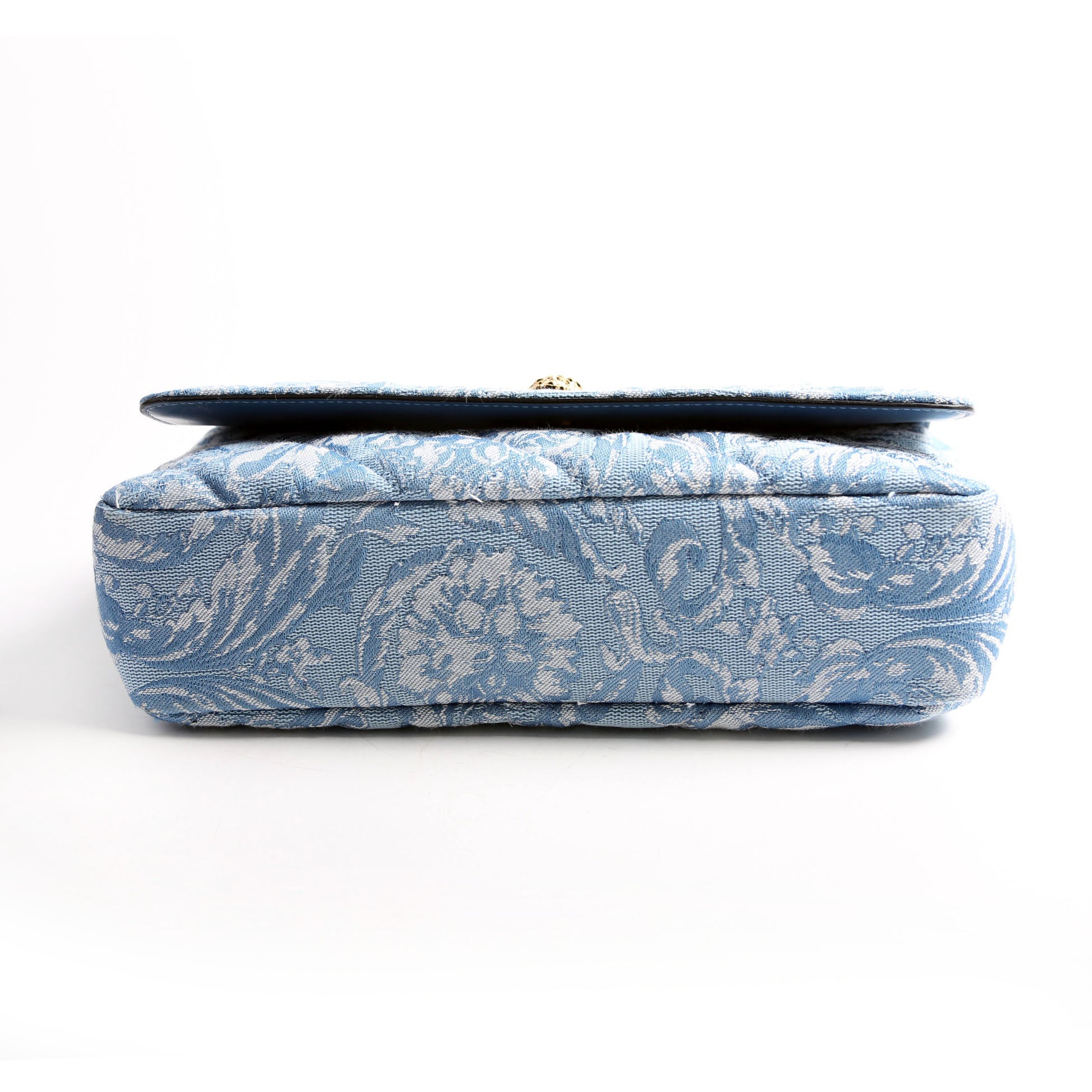 Medusa Quilted Shoulder Bag Blue