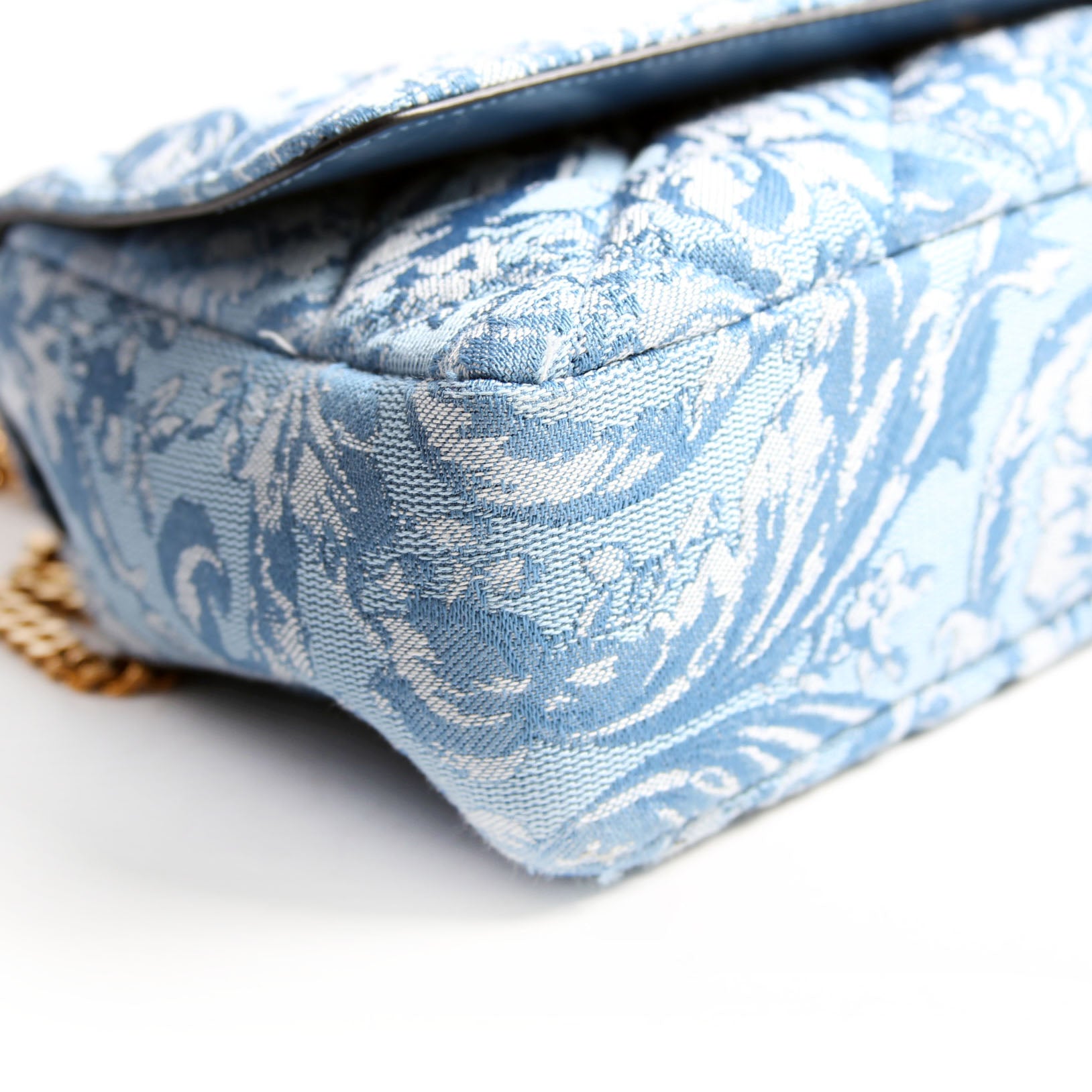 Medusa Quilted Shoulder Bag Blue