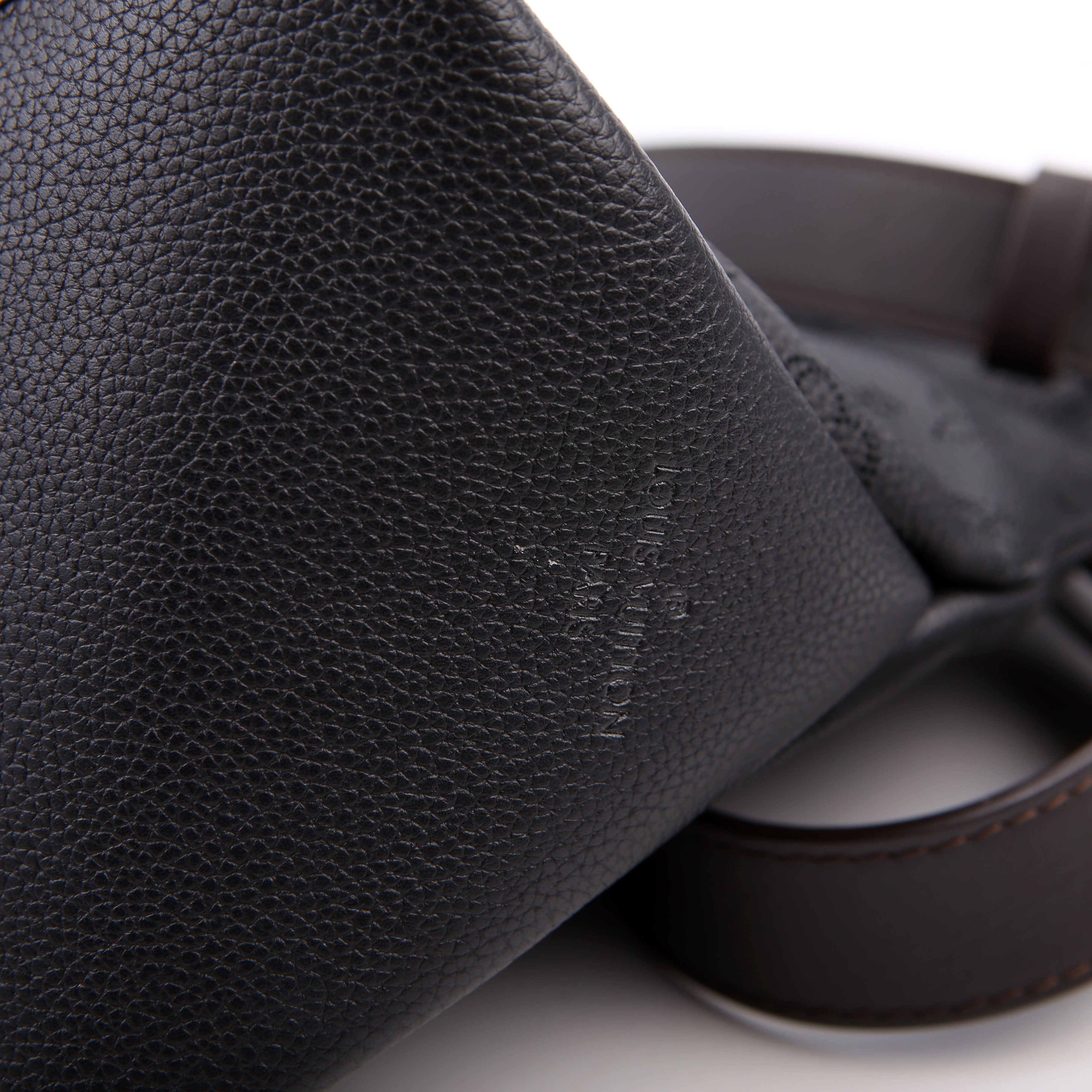 Beaubourg Hobo MM Mahina Black