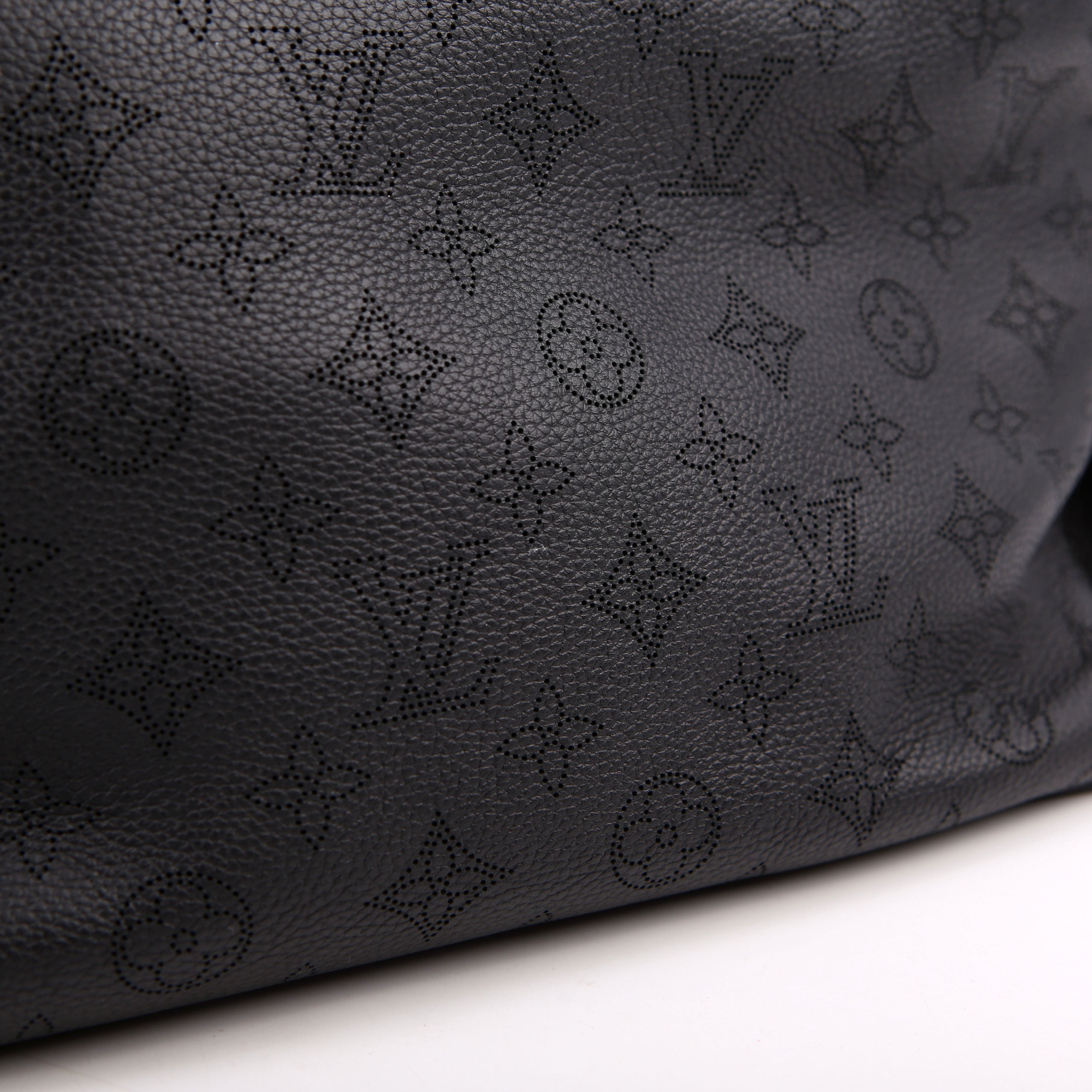 Beaubourg Hobo MM Mahina Black