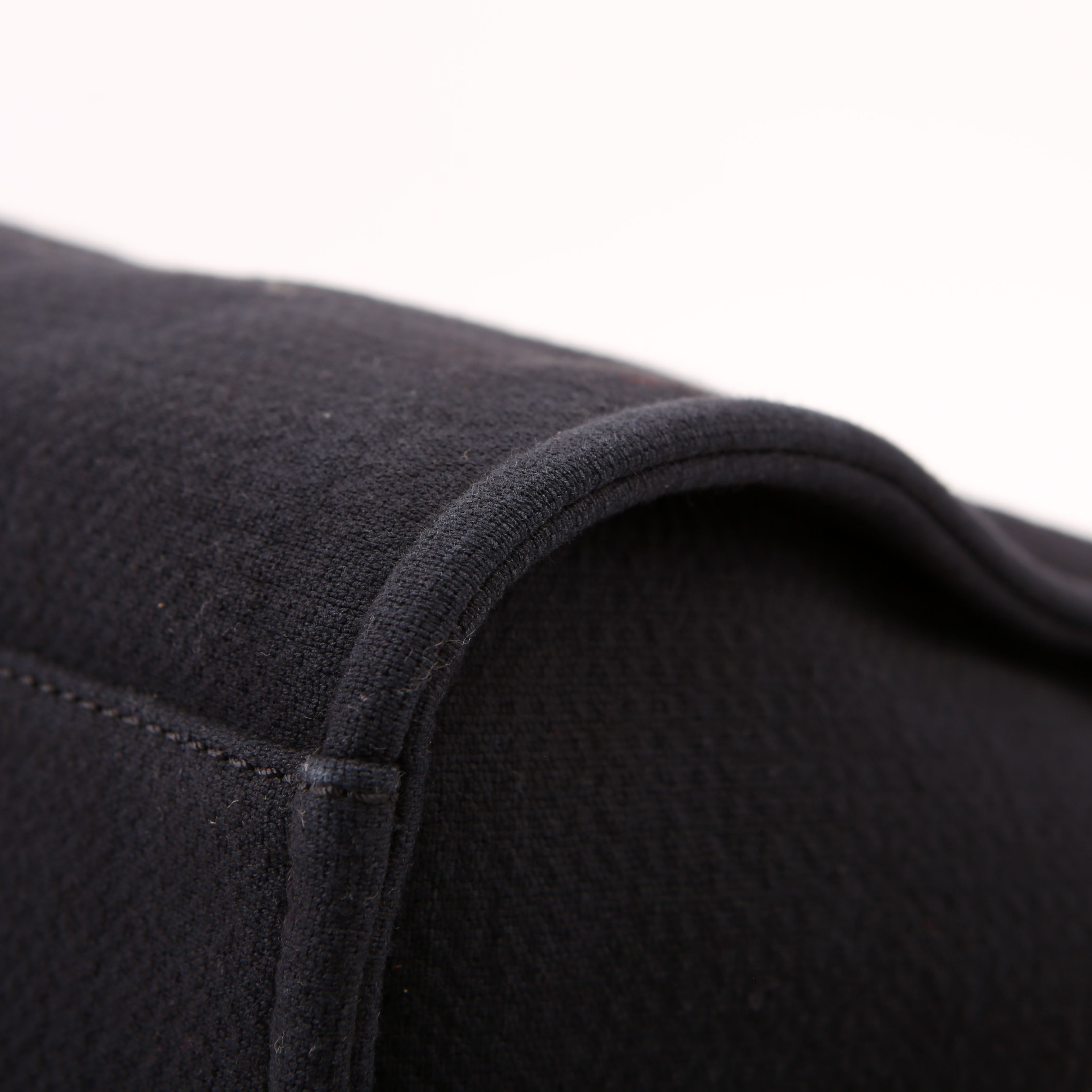 Deauville Small with Pouch Mixed Fibers RFID