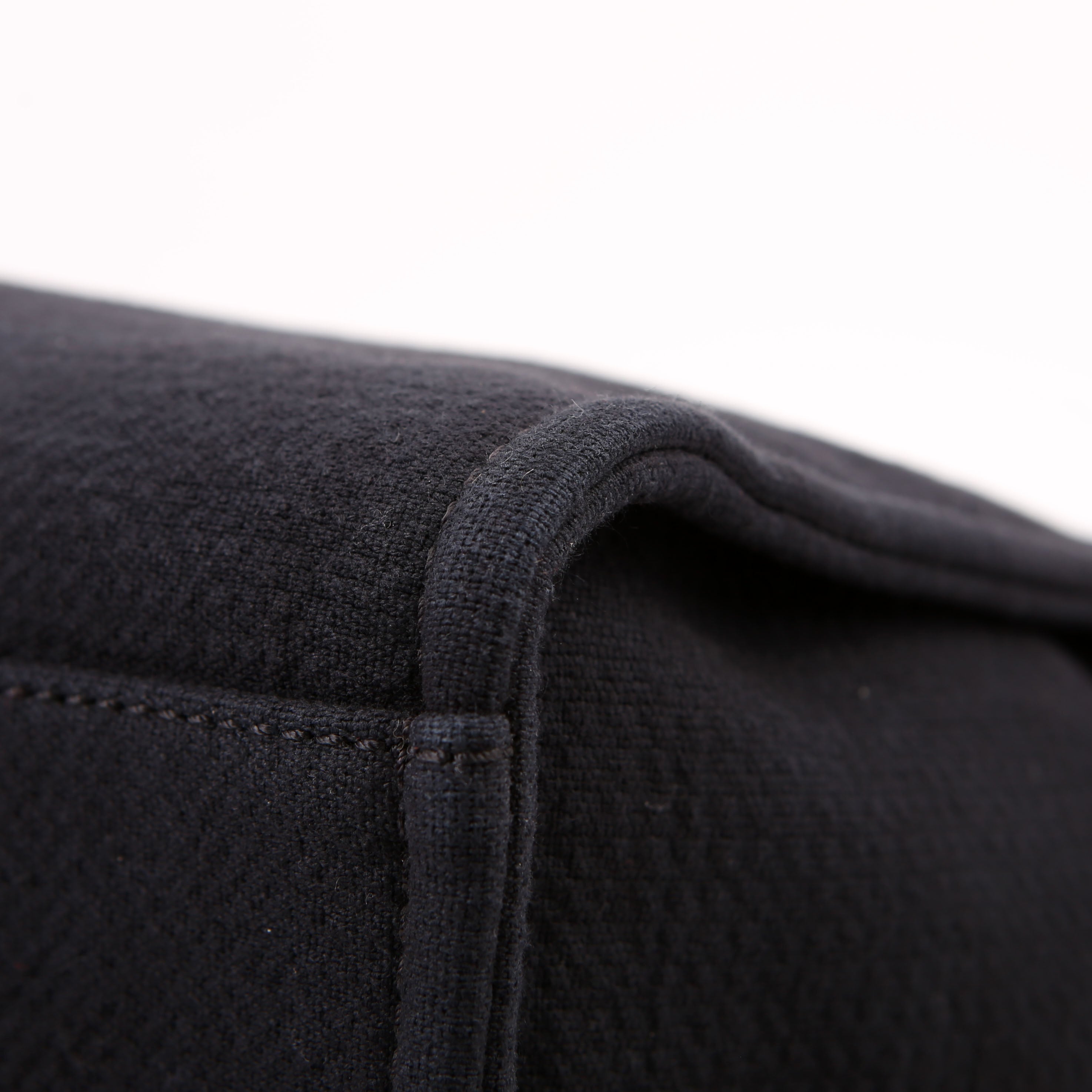 Deauville Small with Pouch Mixed Fibers RFID