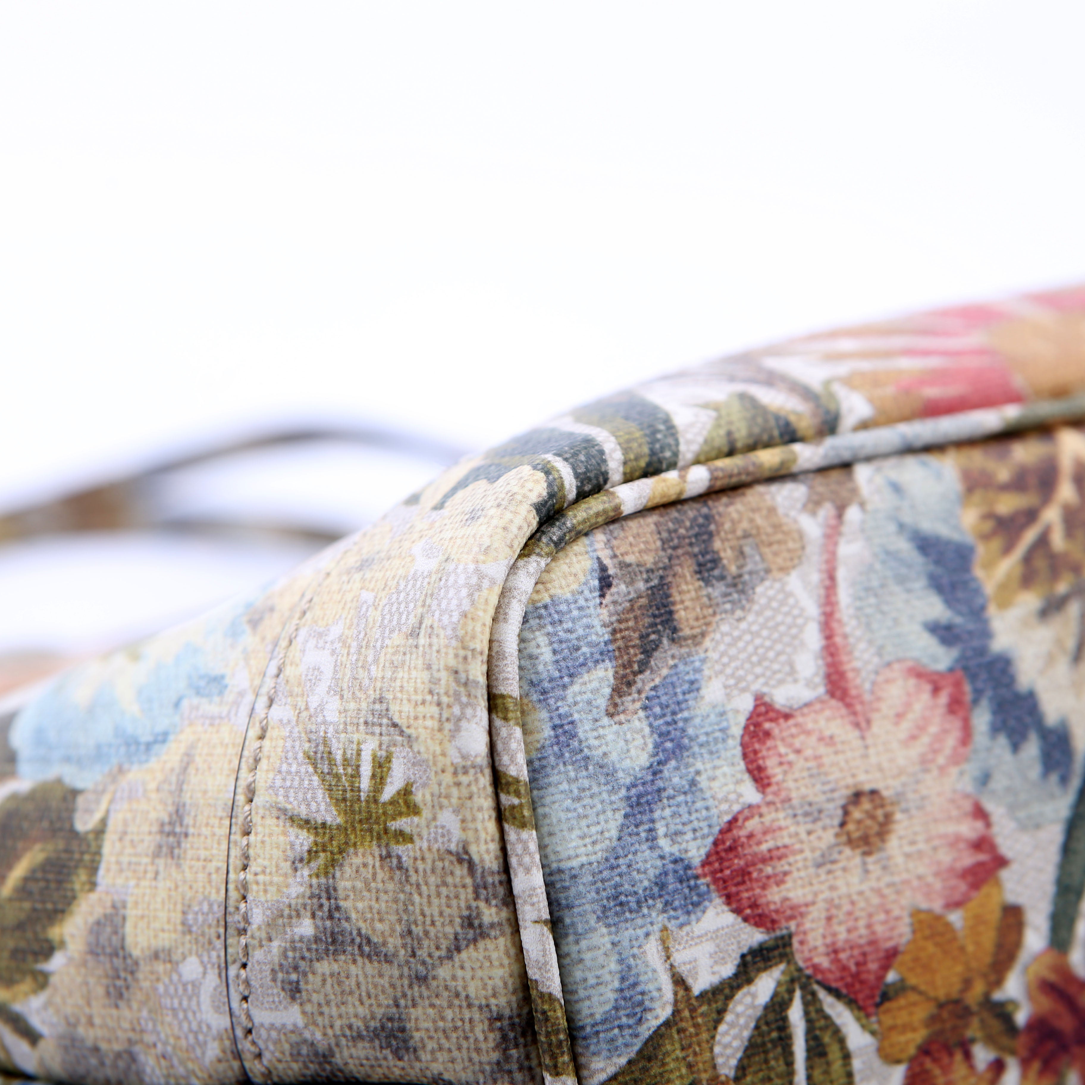 726762 Ophidia Water Flora Tote Medium