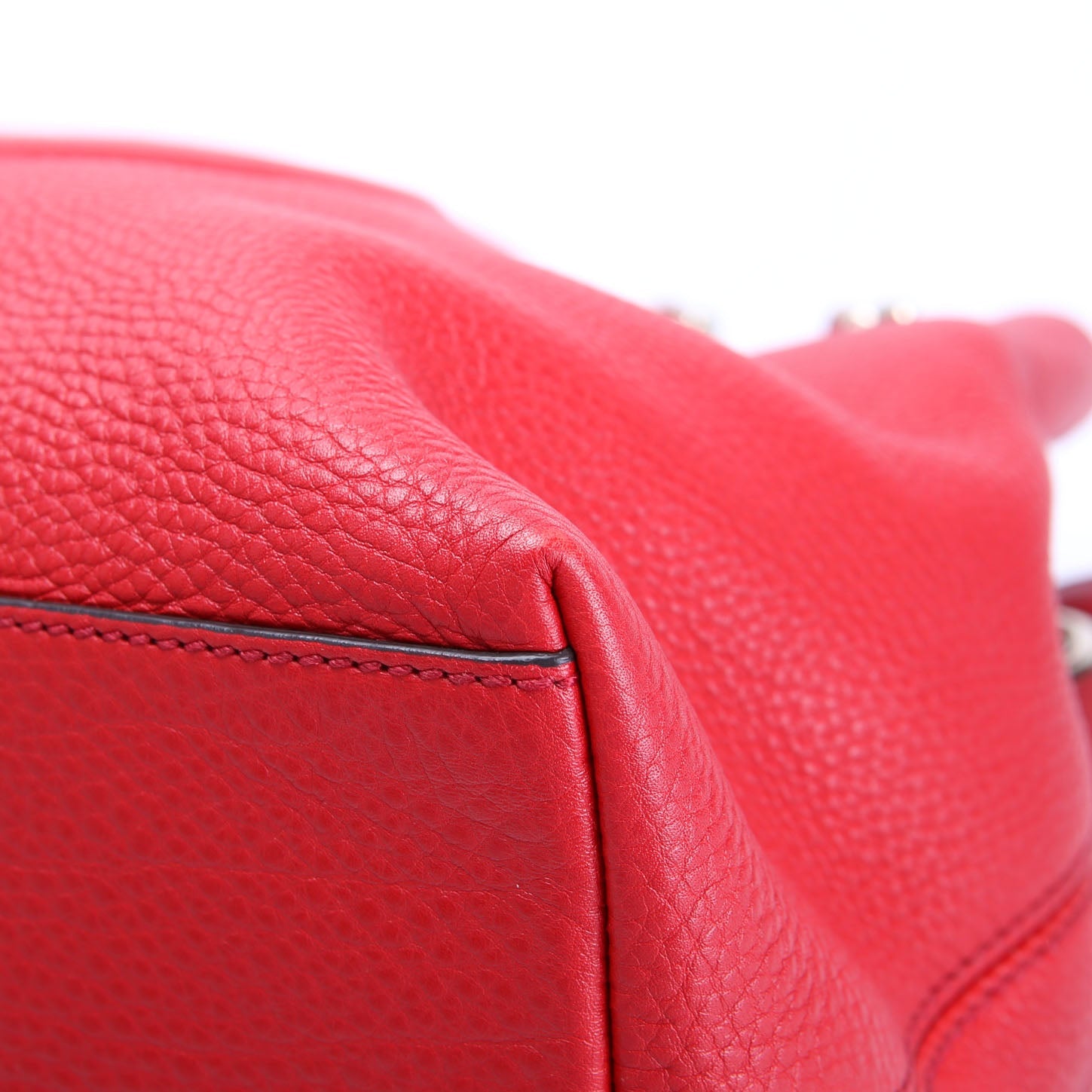 308982 Soho Leather Shoulder Medium Red