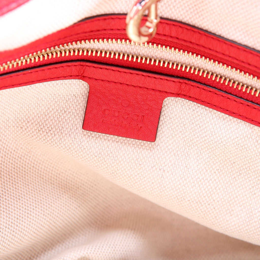 308982 Soho Leather Shoulder Medium Red