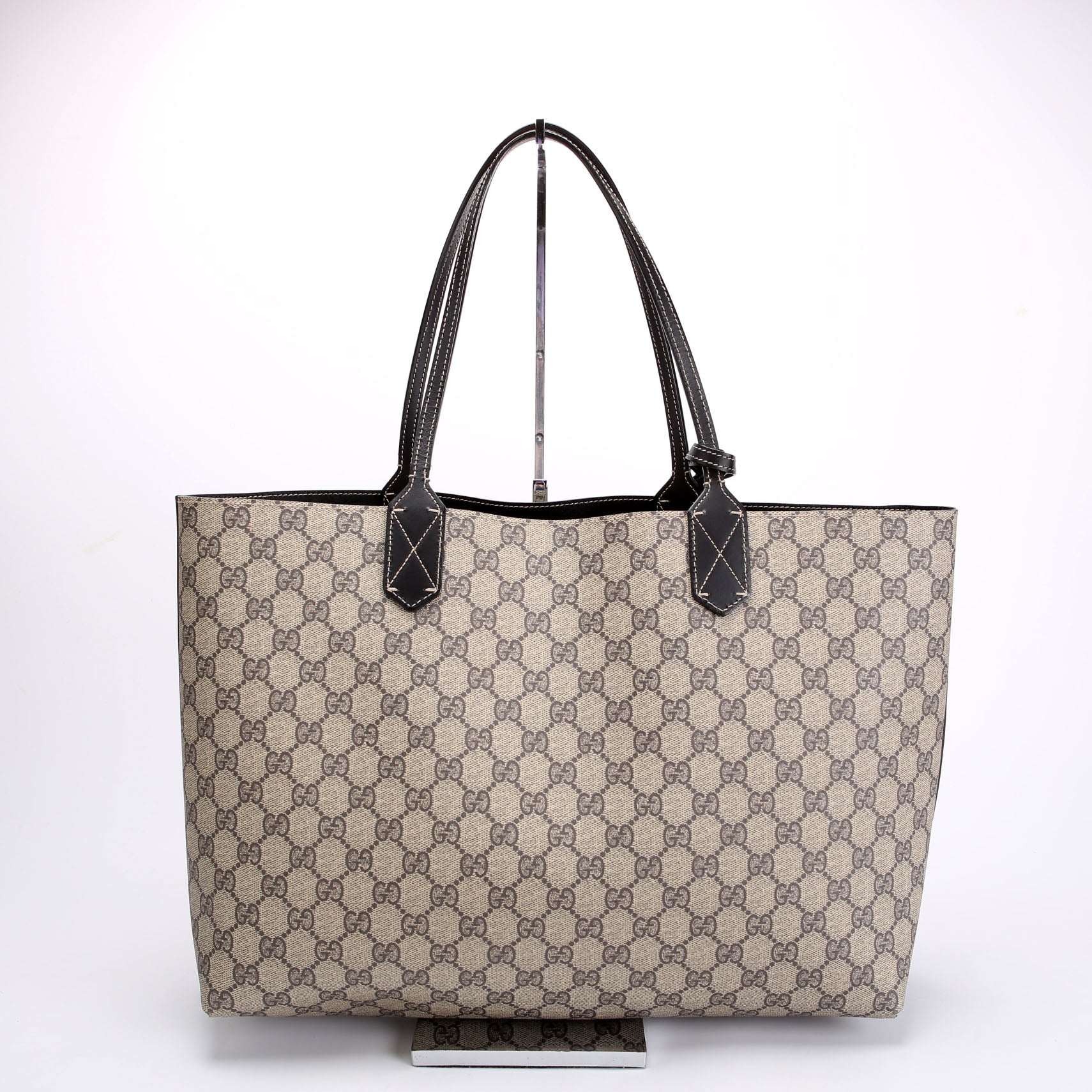 368563 GG Supreme Medium Reversible Tote