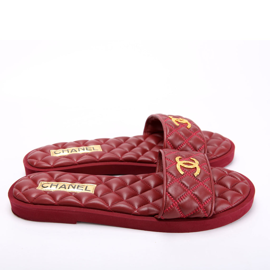 CC Quilted Flap Sandals Size 39.5 Burgundy/Gold