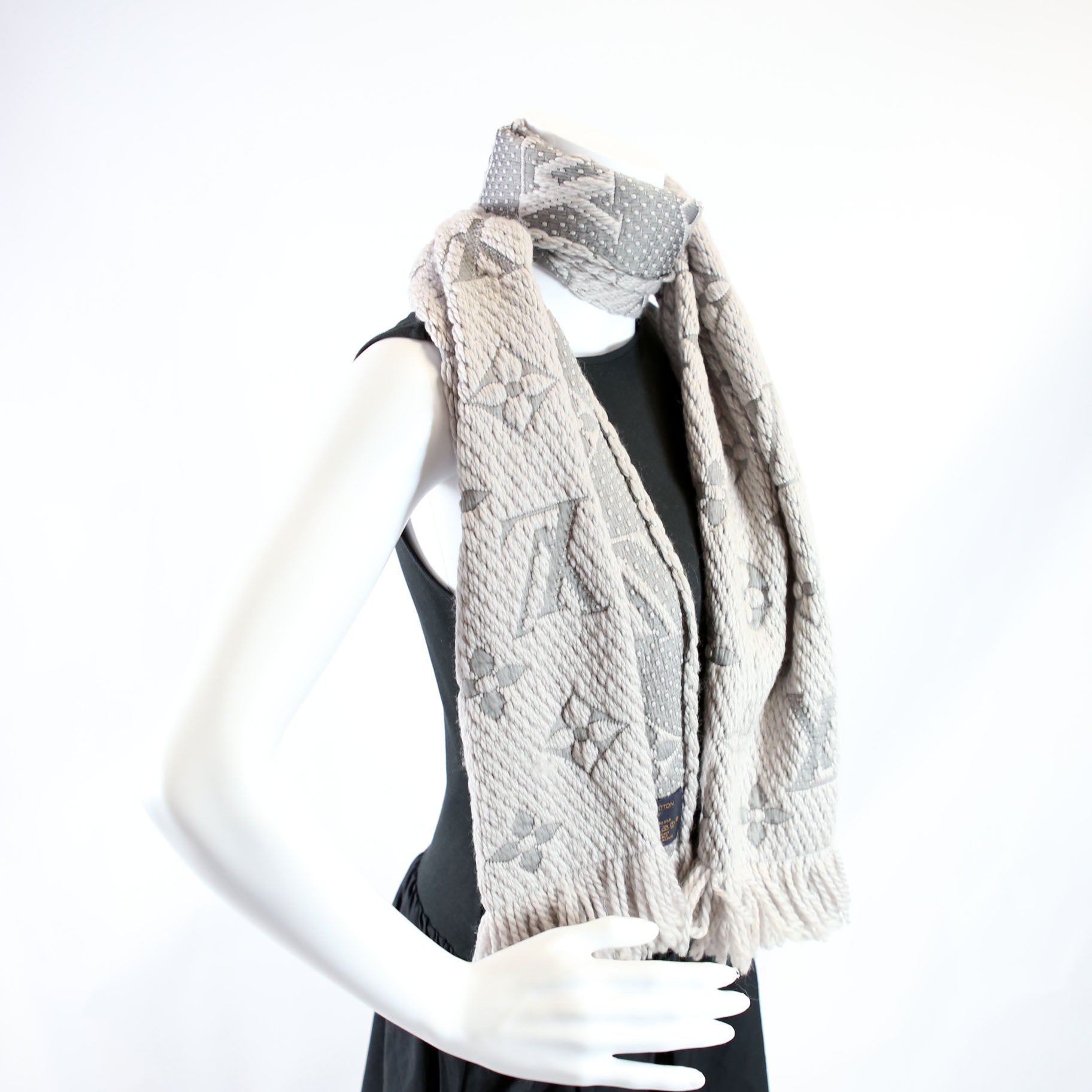 Logomania Wool/Silk Gray