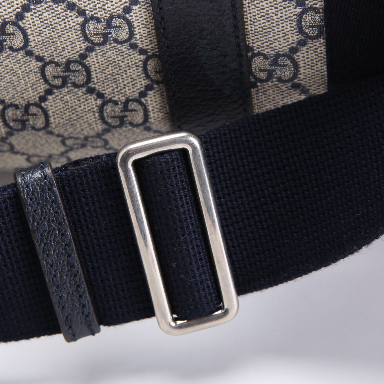 Gucci 696039 GG Supreme Canvas Large Duffle Bag Navy/Beige/Red