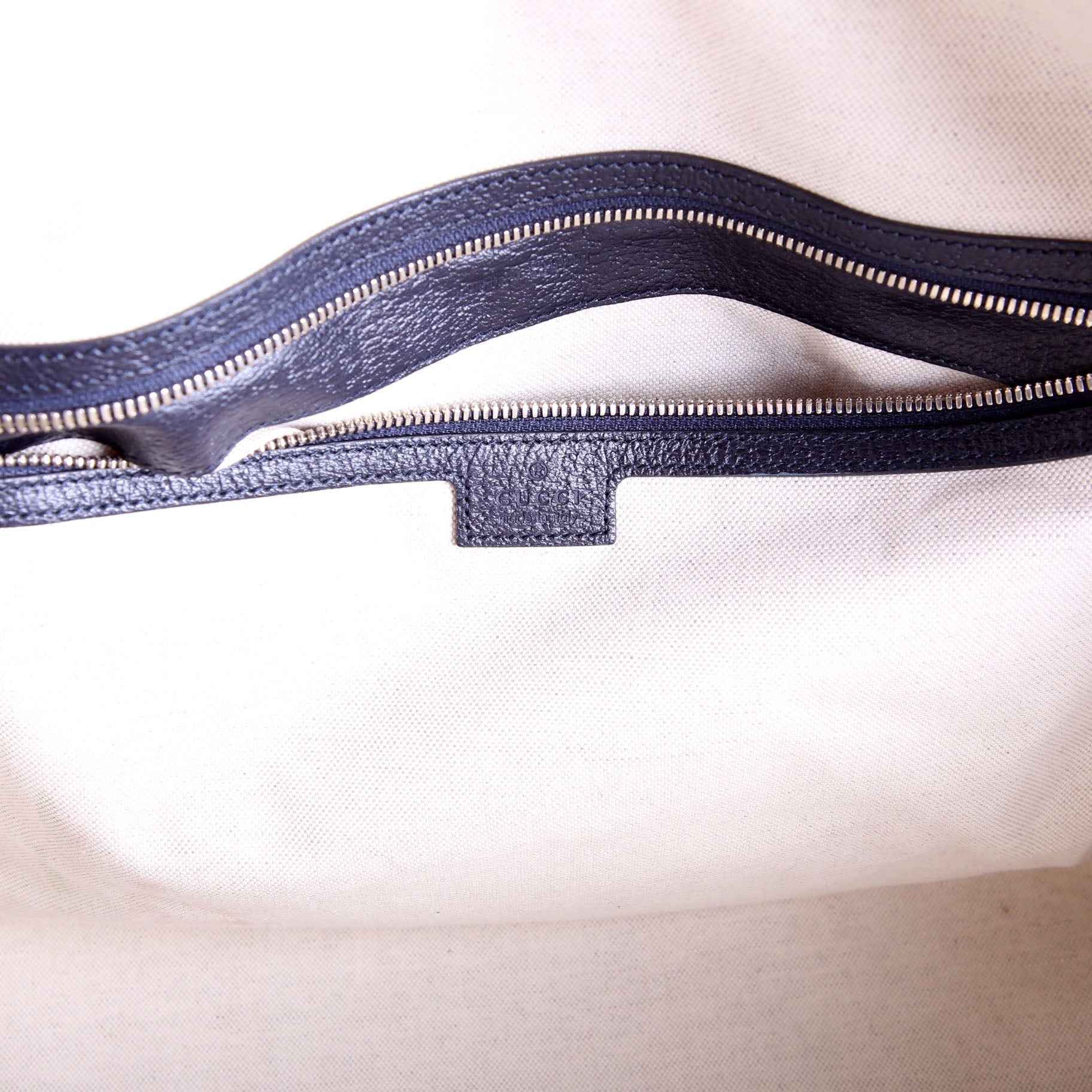 Gucci 696039 GG Supreme Canvas Large Duffle Bag Navy/Beige/Red