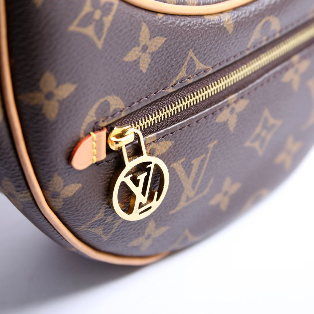 hold-Loop Monogram