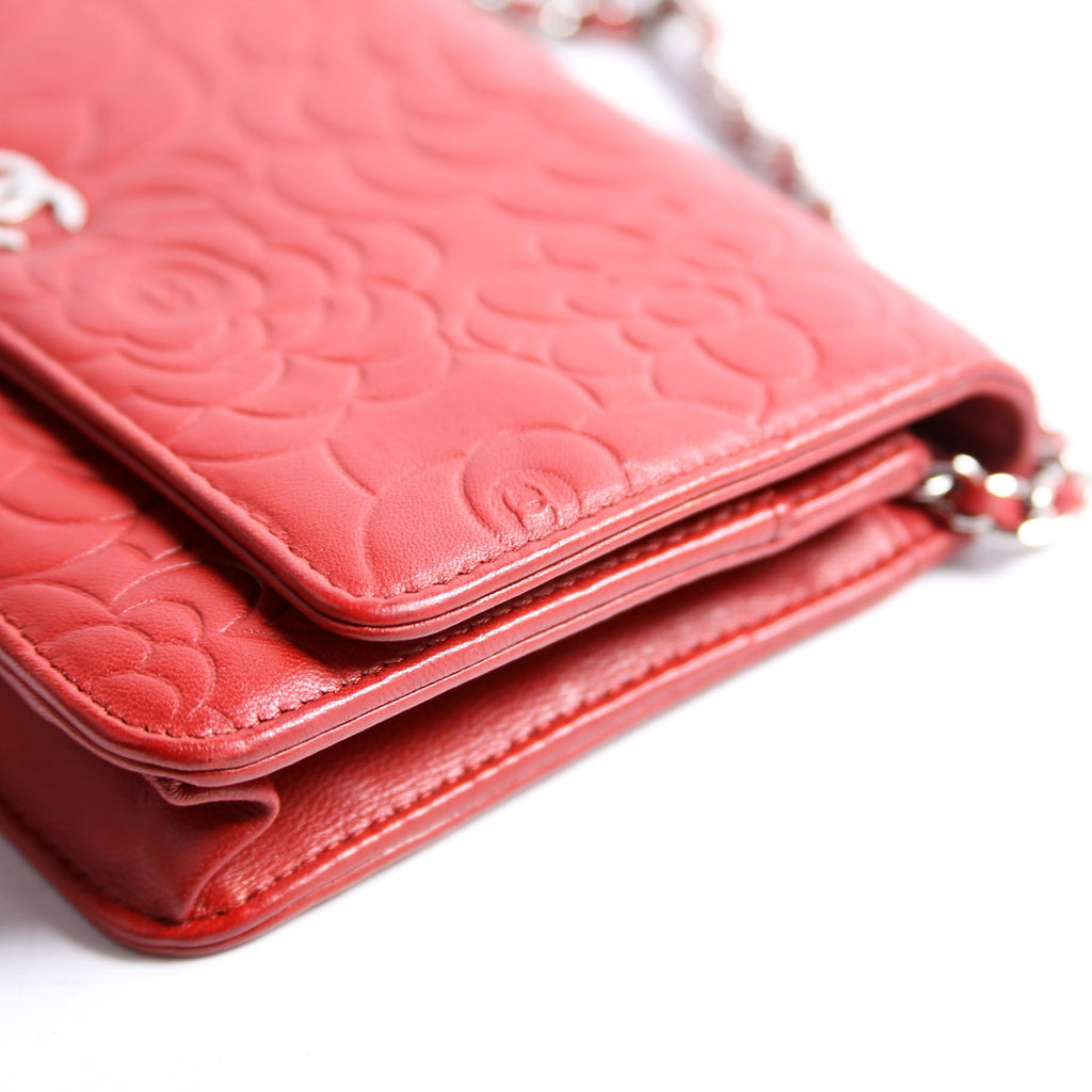 Camellia Embossed WOC 16M Red