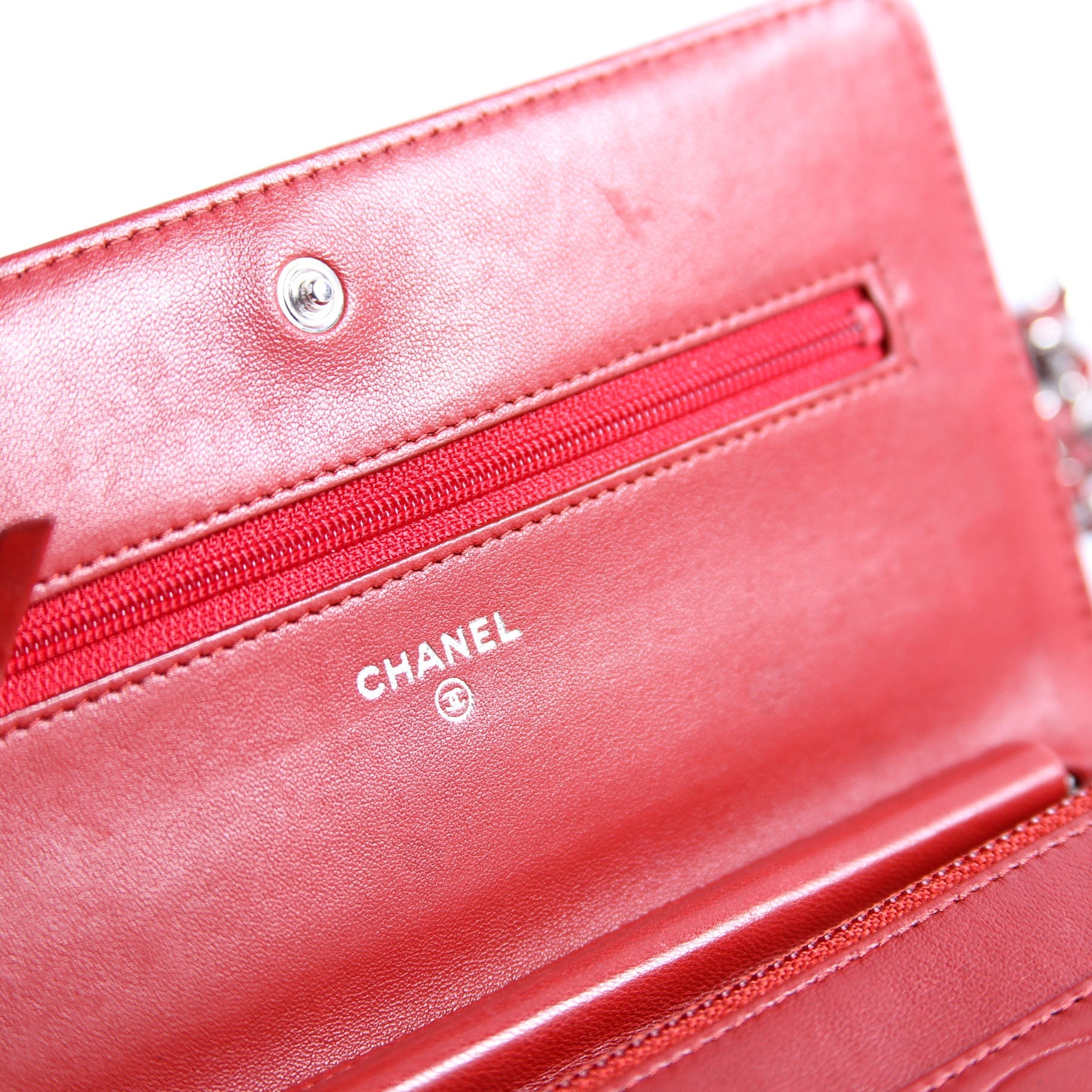 Camellia Embossed WOC 16M Red