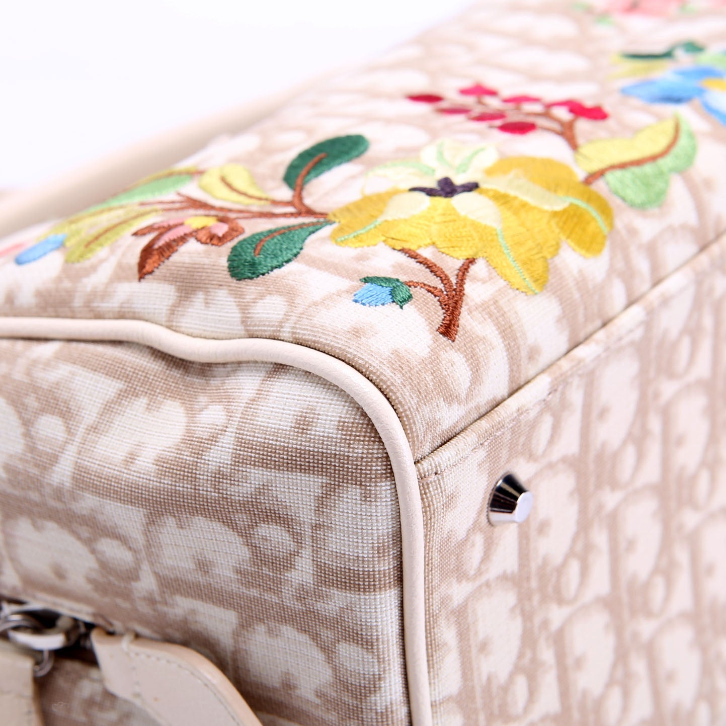 Diorissmo Boston Embroidered Flowers