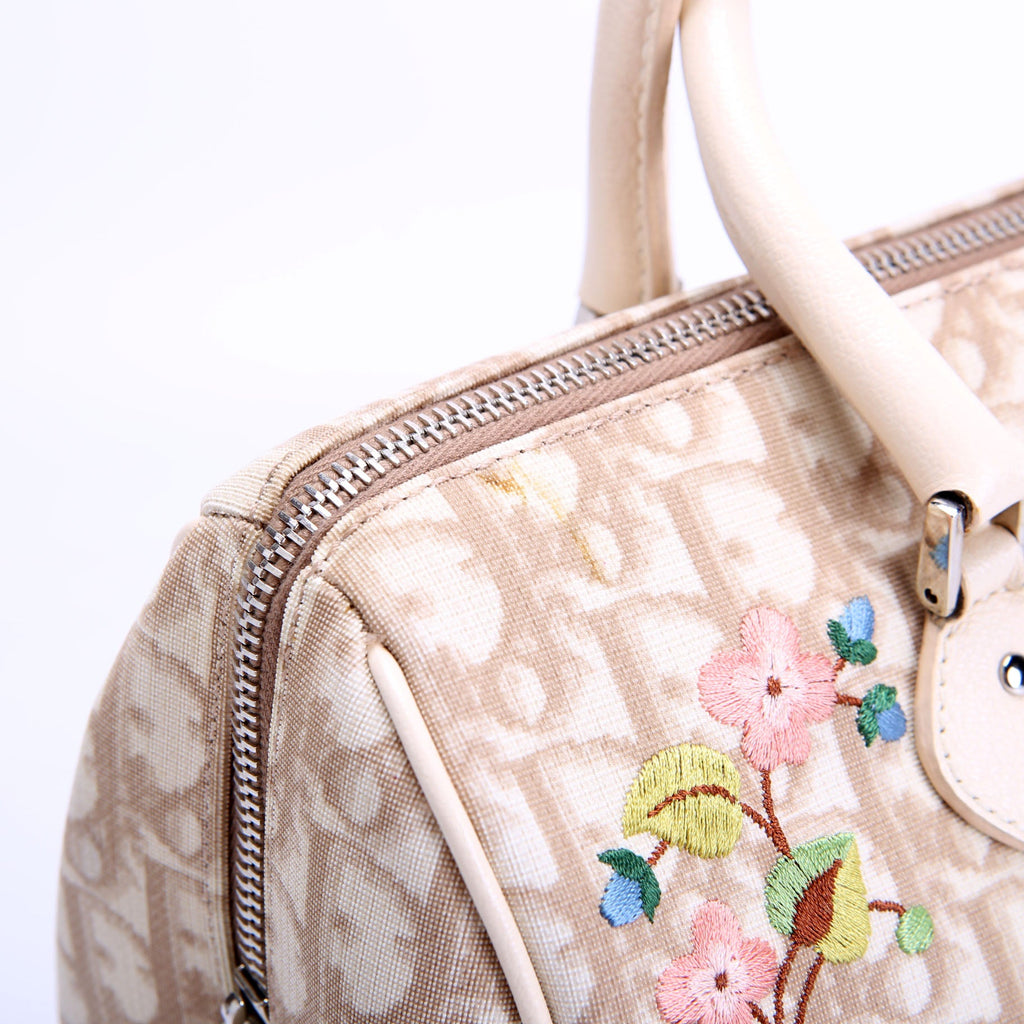 Diorissmo Boston Embroidered Flowers