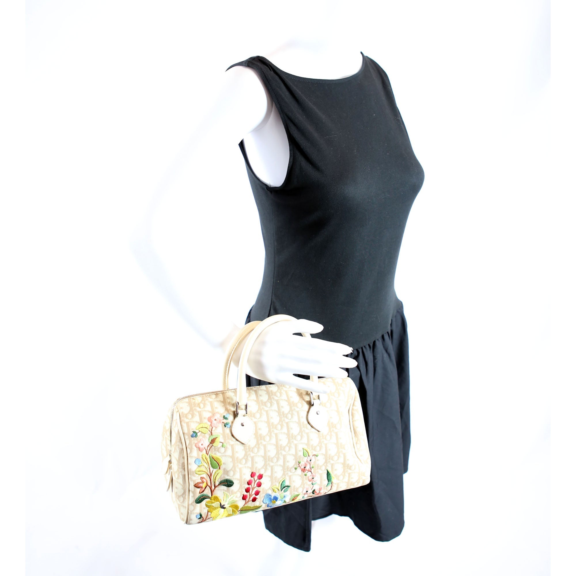Diorissmo Boston Embroidered Flowers