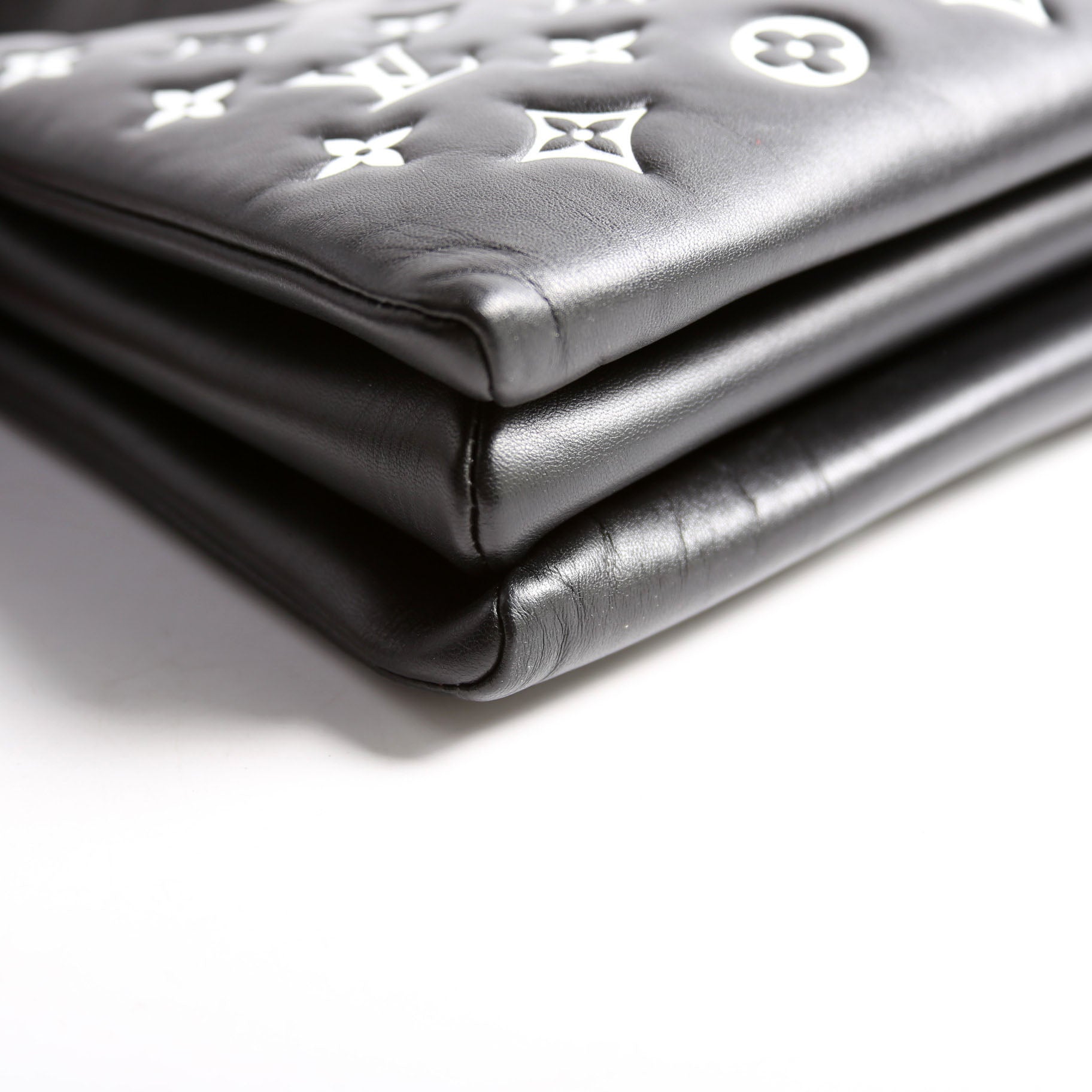 Coussin PM Lambskin Black/White