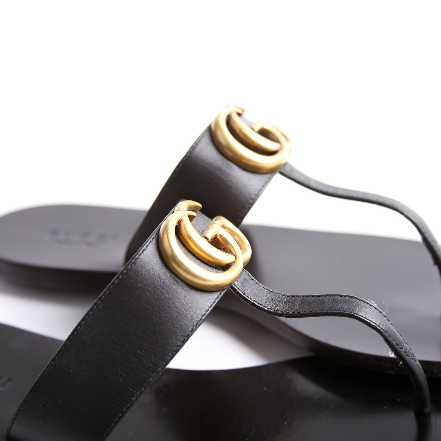 Marmont T Strap Sandals Size 38 Black/Gold