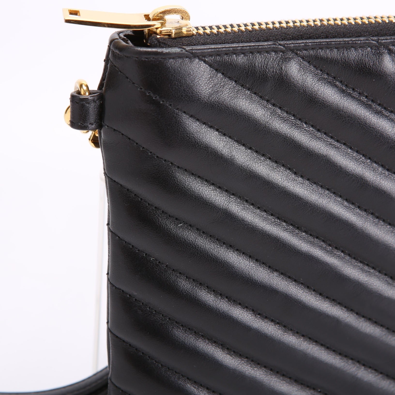 SAINT LAURENT 379039 A5 Matelasse Pouch Black