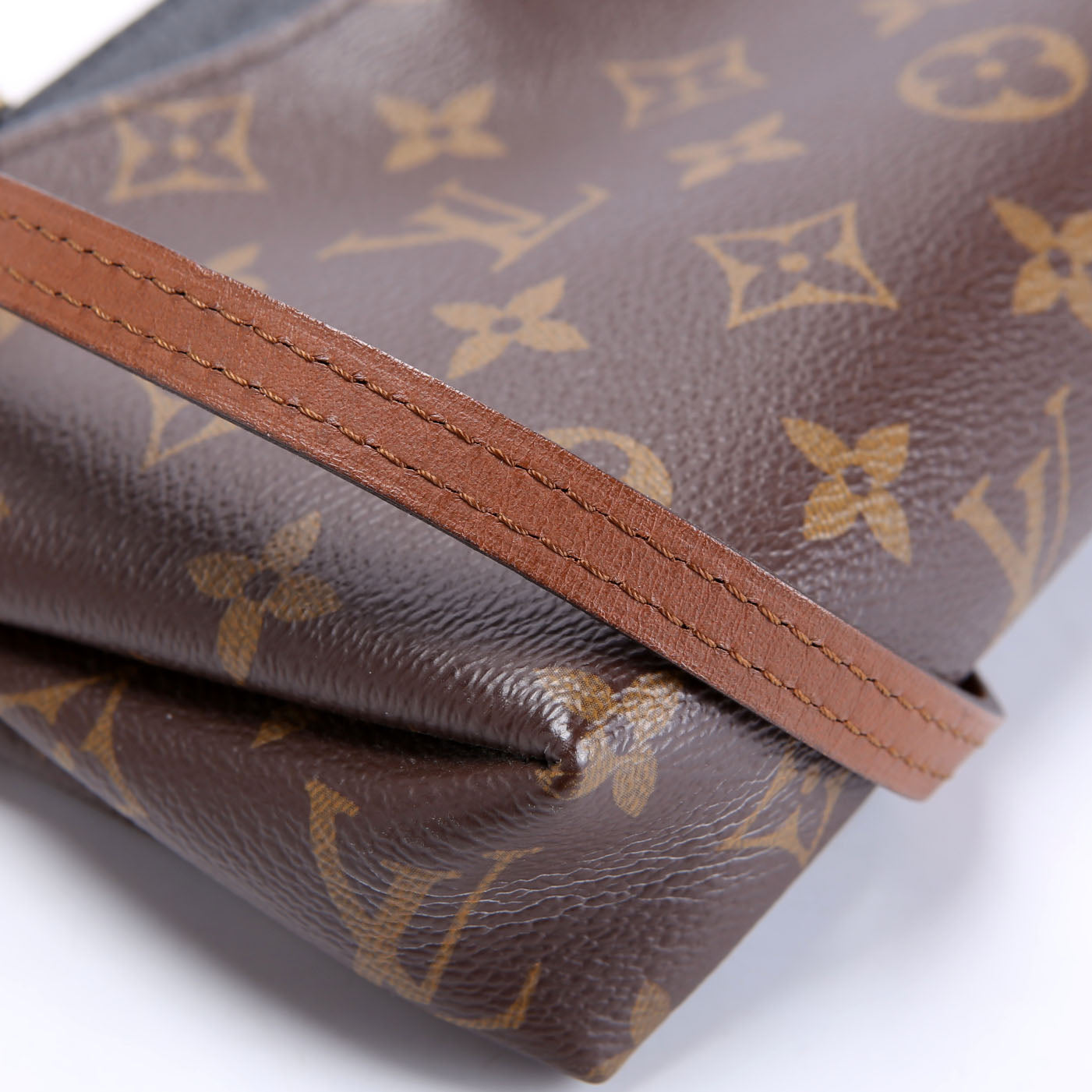 Pallas Clutch Monogram Black