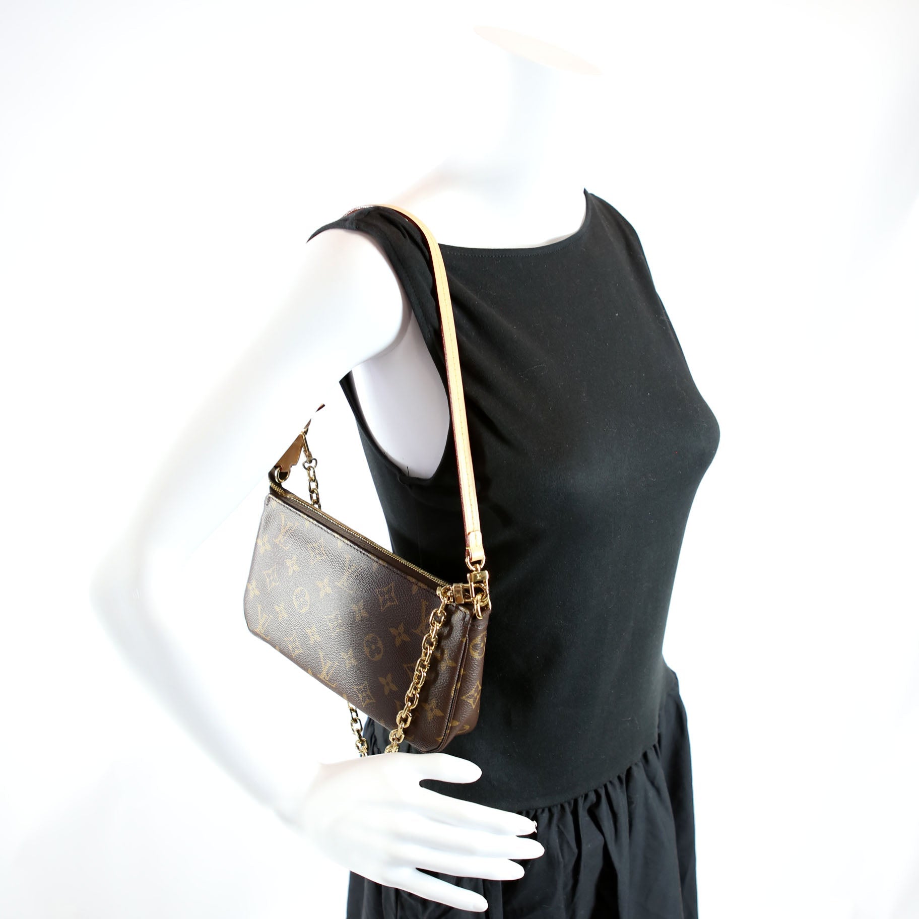 Pochette Accessories NV With Chain Monogram