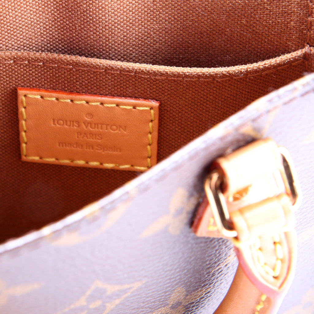 Petit Sac Plat Monogram
