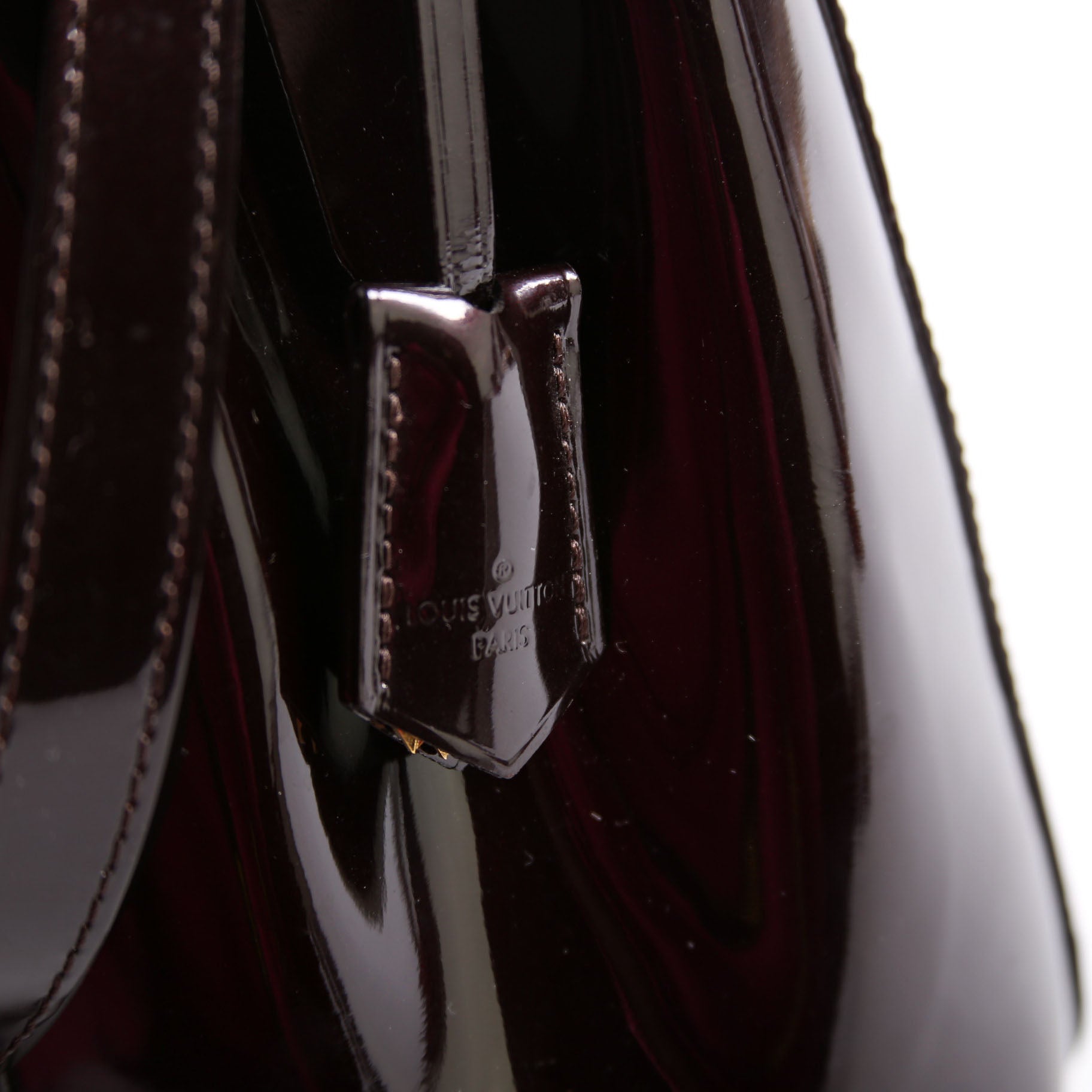 Montaigne MM Vernis Burgundy