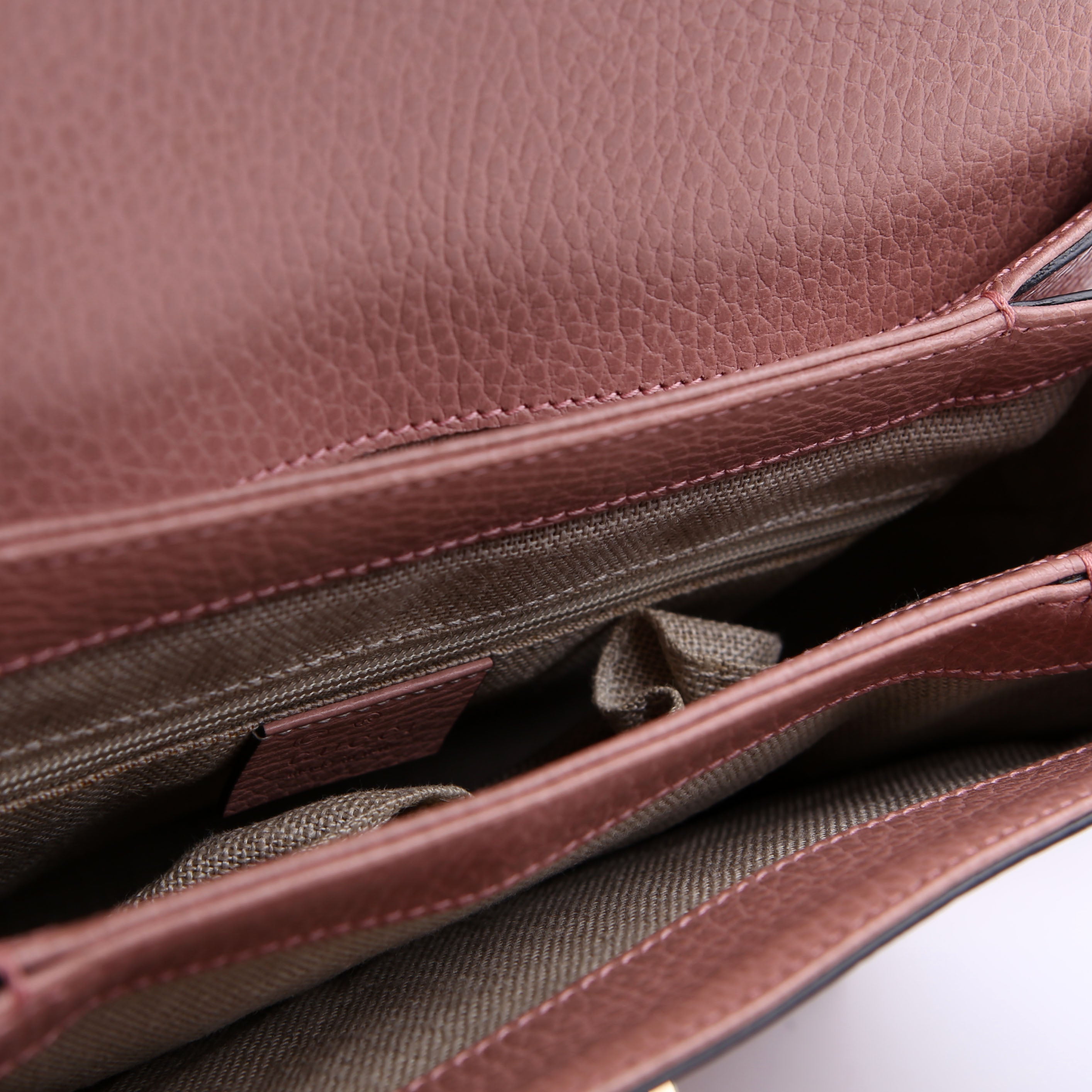 510302 Medium Interlocking Satchel Pink