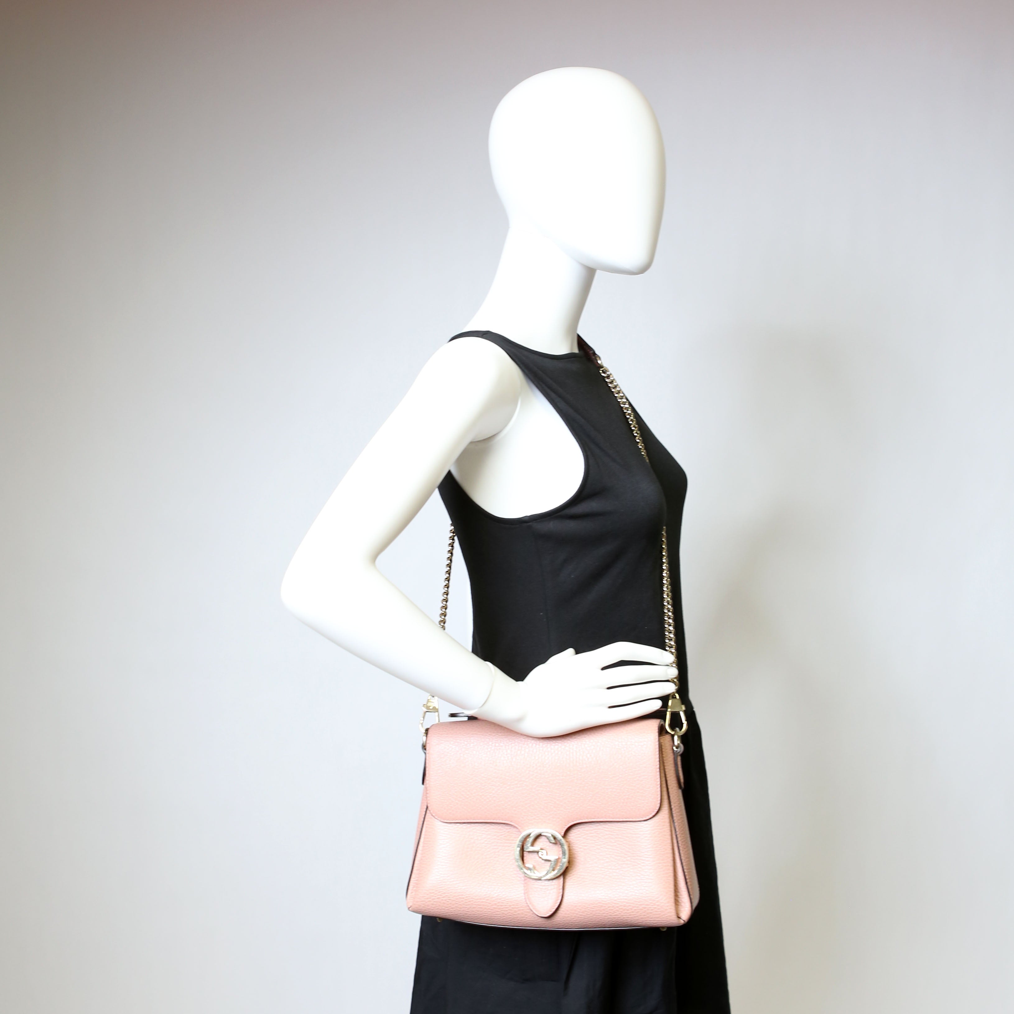 510302 Medium Interlocking Satchel Pink