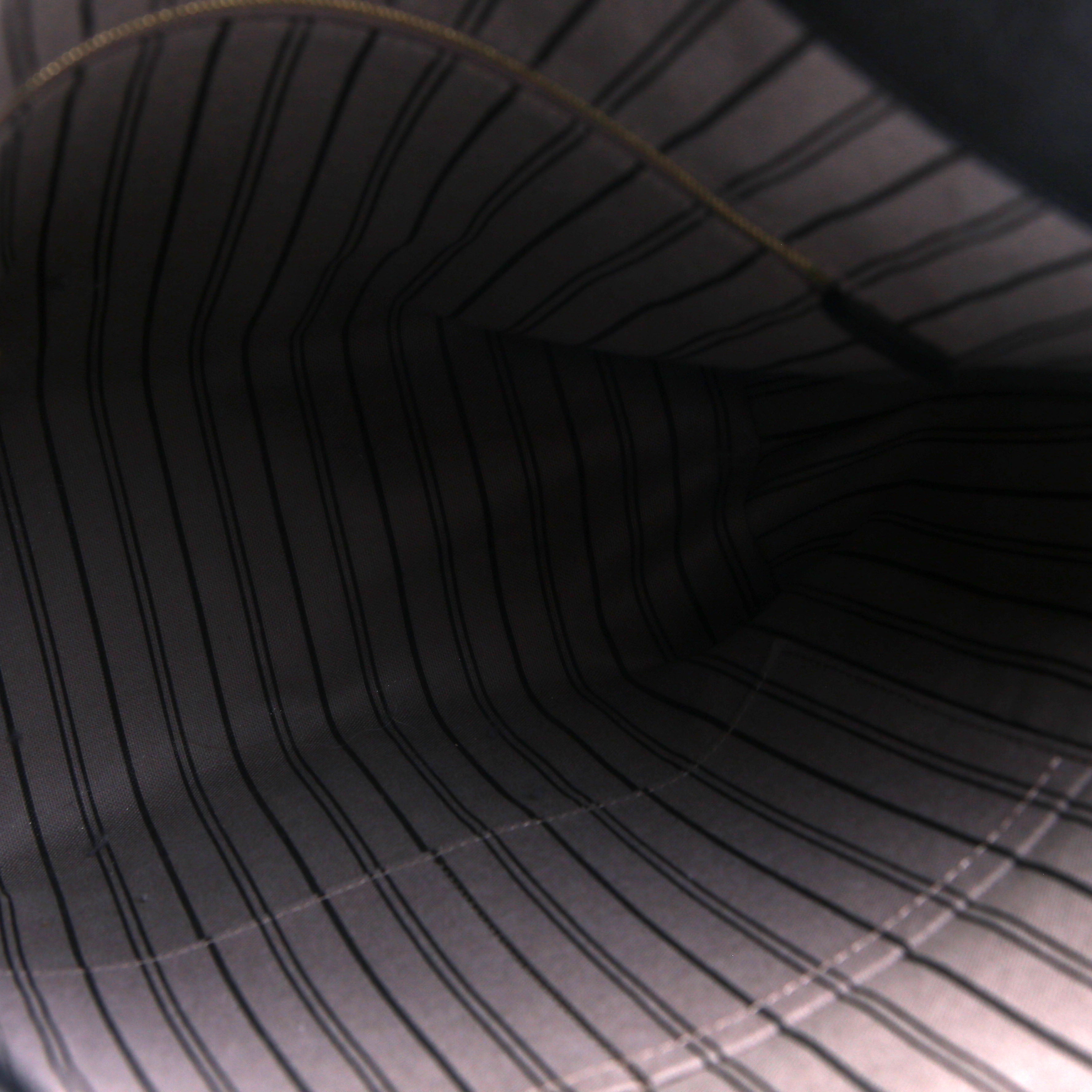Bagatelle Hobo Empreinte Black