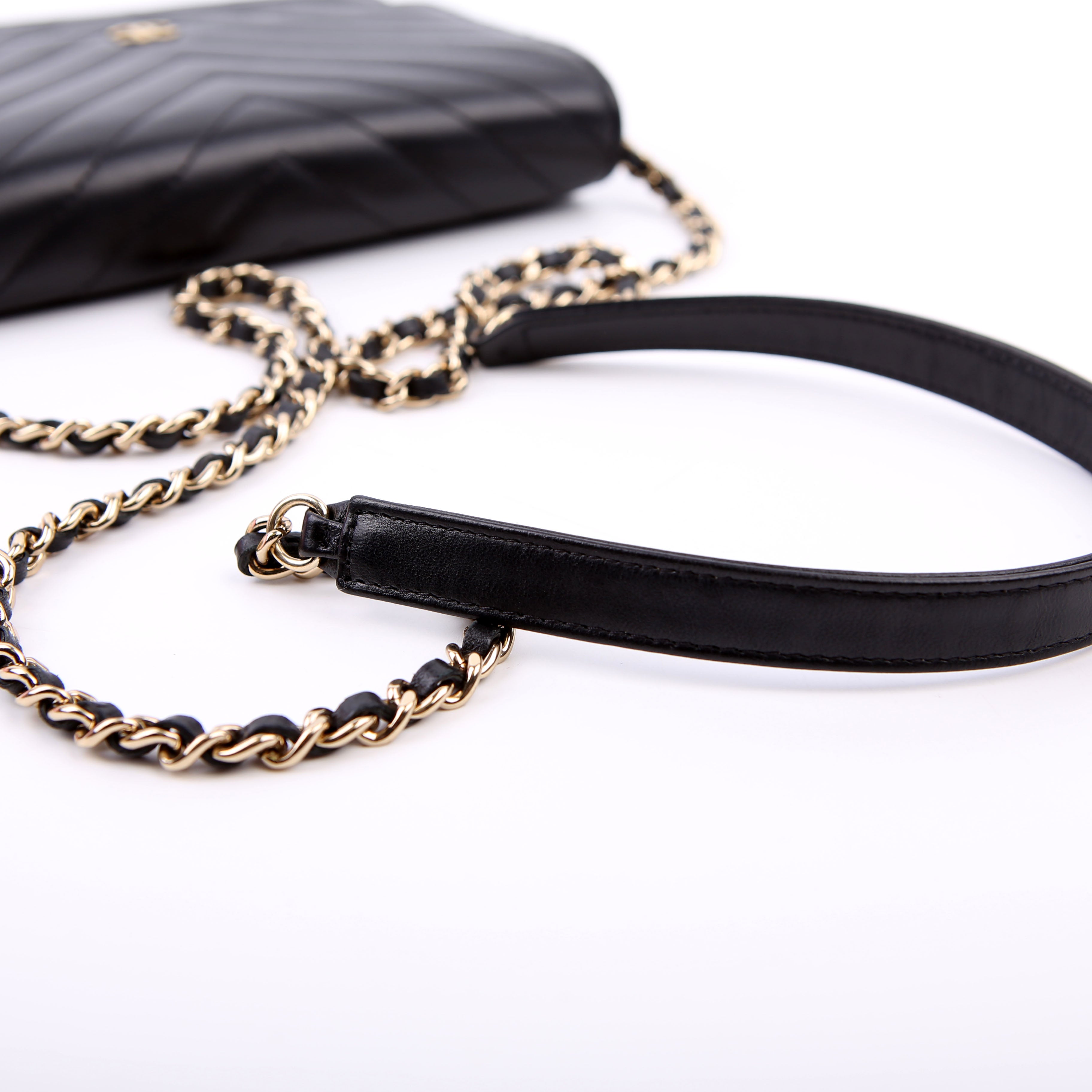 WOC Chevron Square Calfskin 24M Black