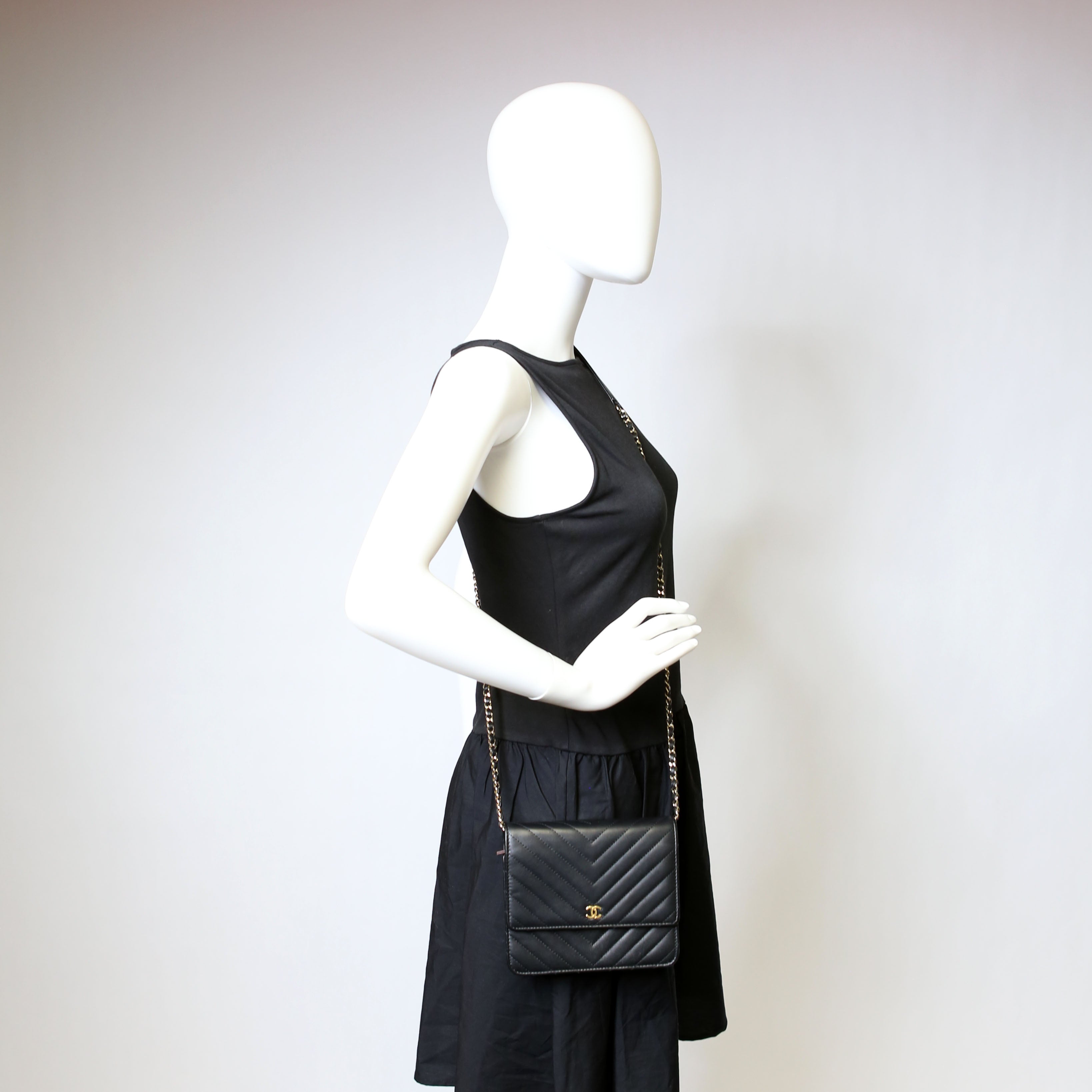 WOC Chevron Square Calfskin 24M Black