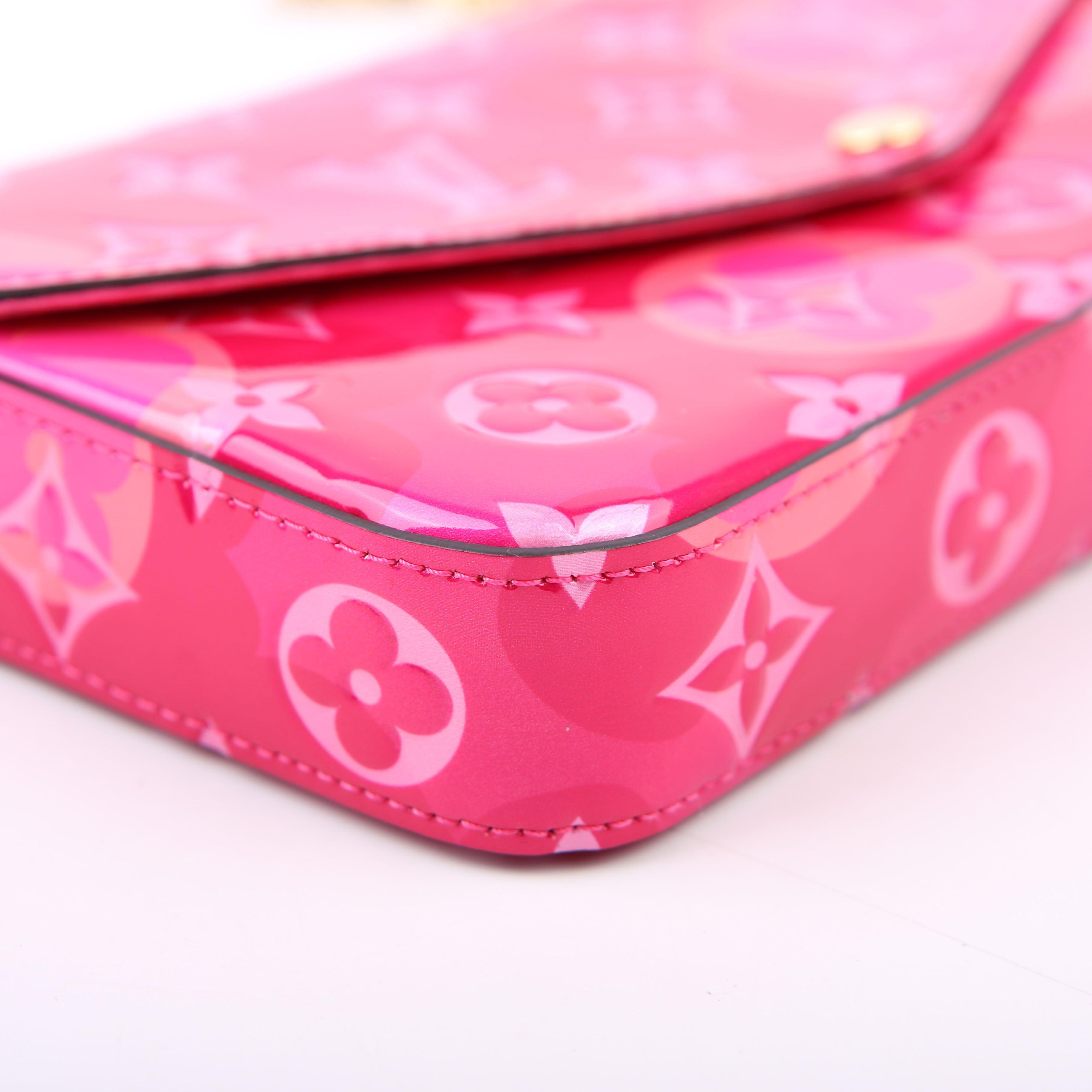 Pochette Felicie Valentine Vernis Pink