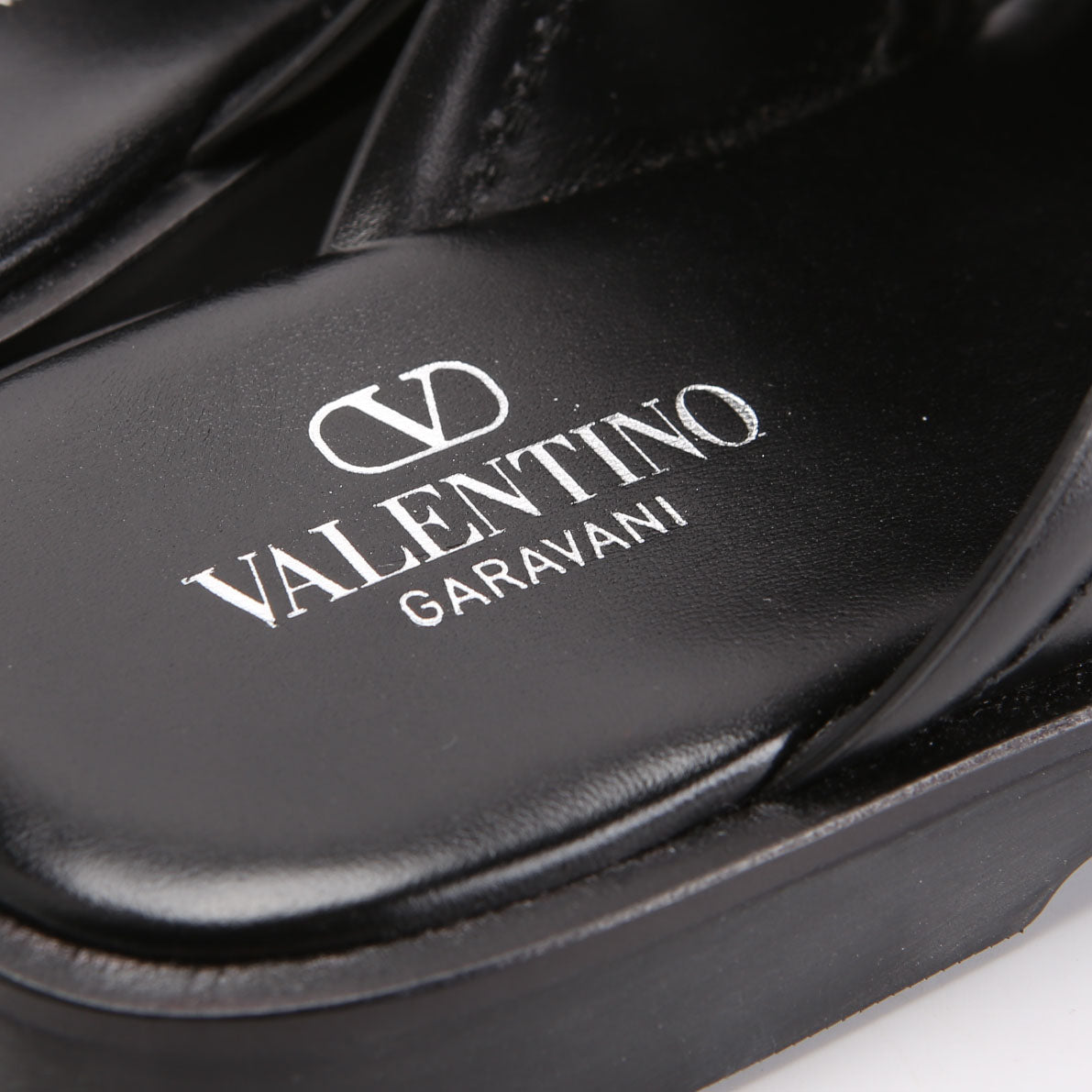 V Logo Crisscross Sandals Size 41.5 Black
