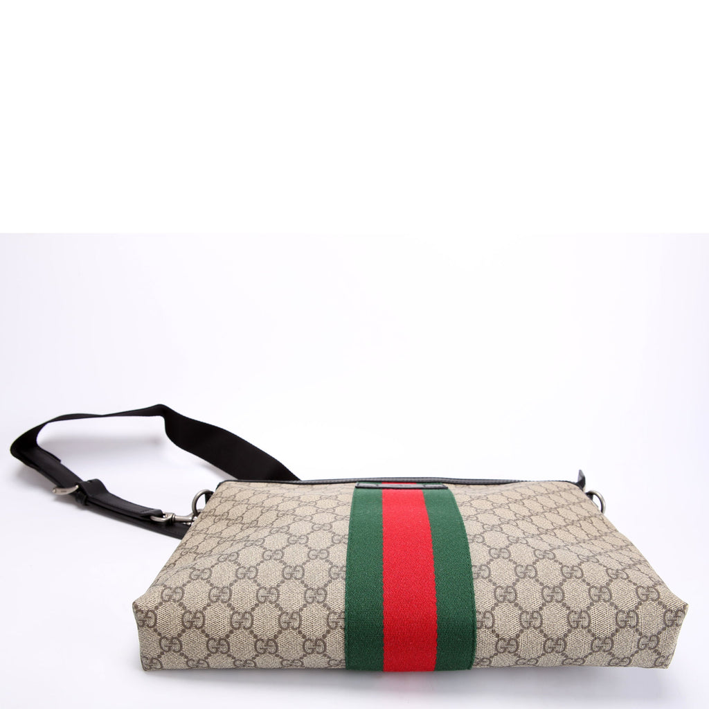 Gucci 523335 GG Supreme Messenger Black