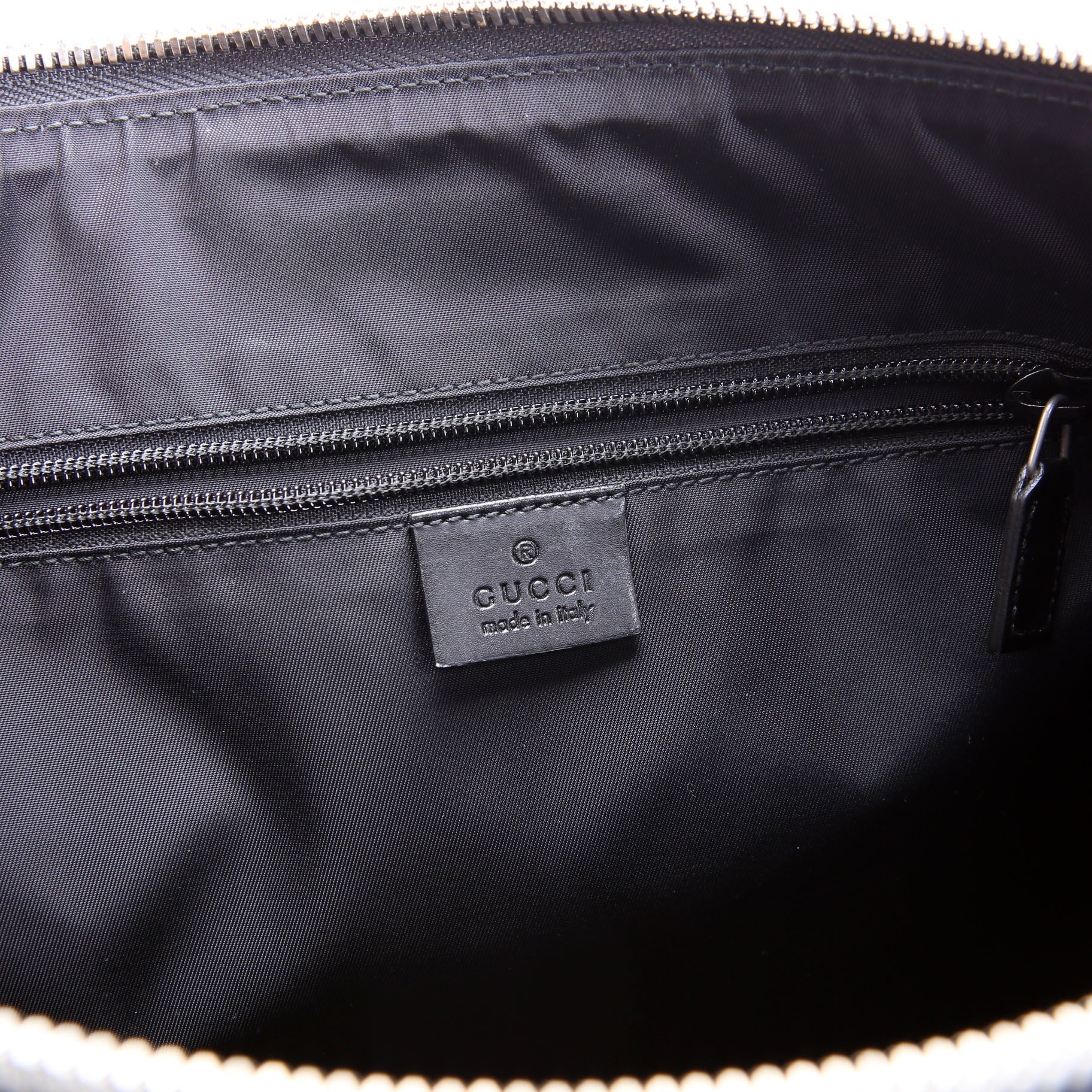 Gucci 523335 GG Supreme Messenger Black
