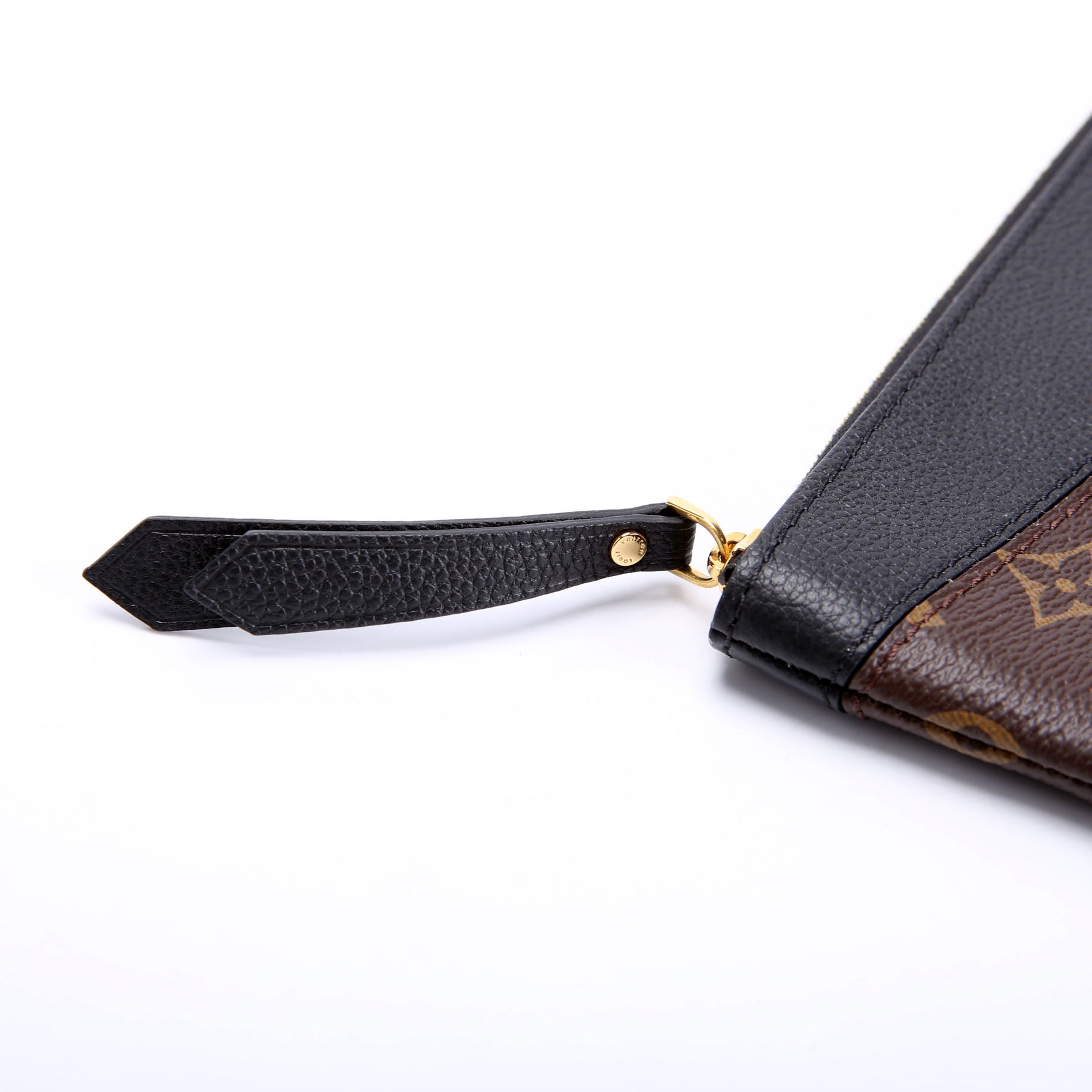 Daily Pouch Monogram Black