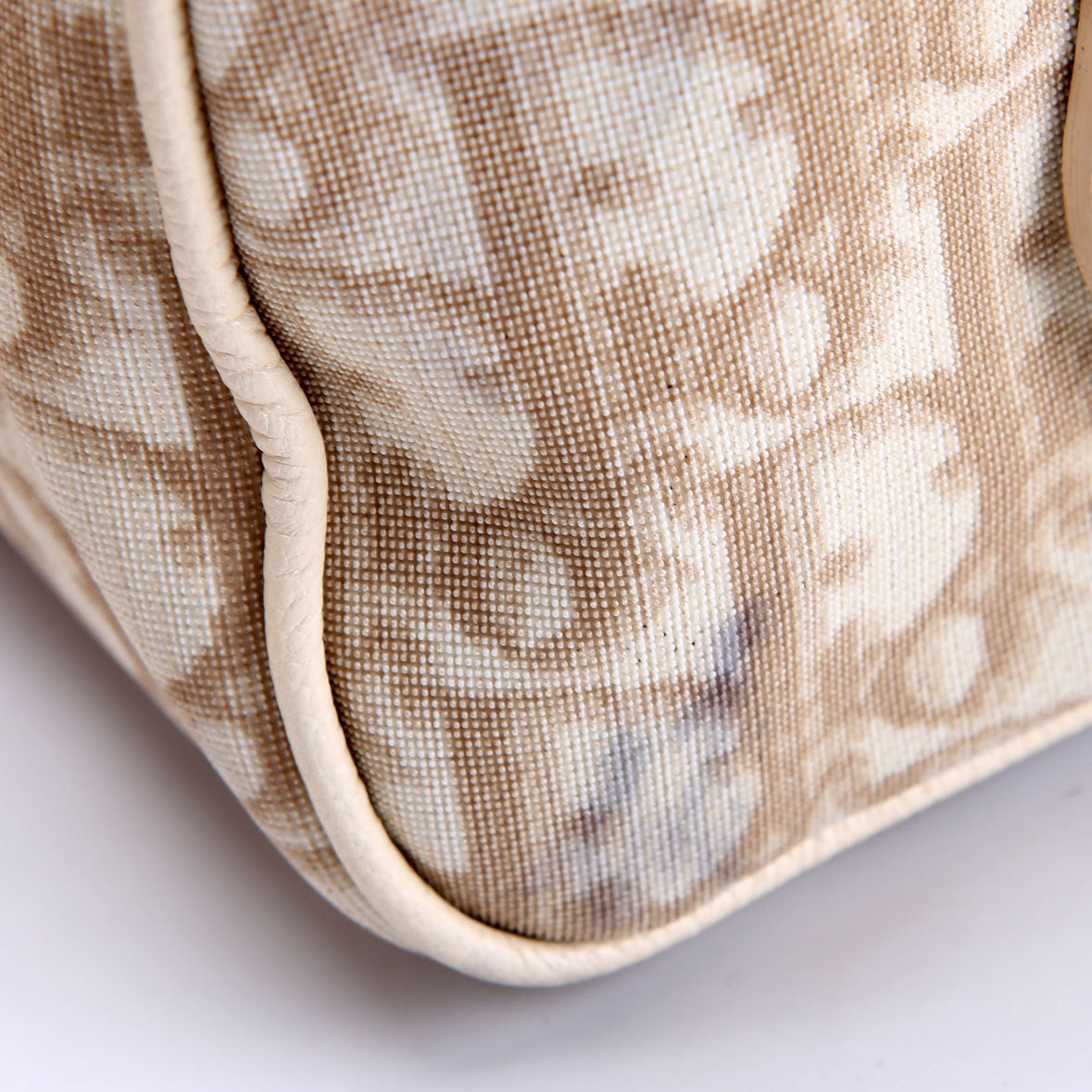 Diorissmo Boston Embroidered Flowers