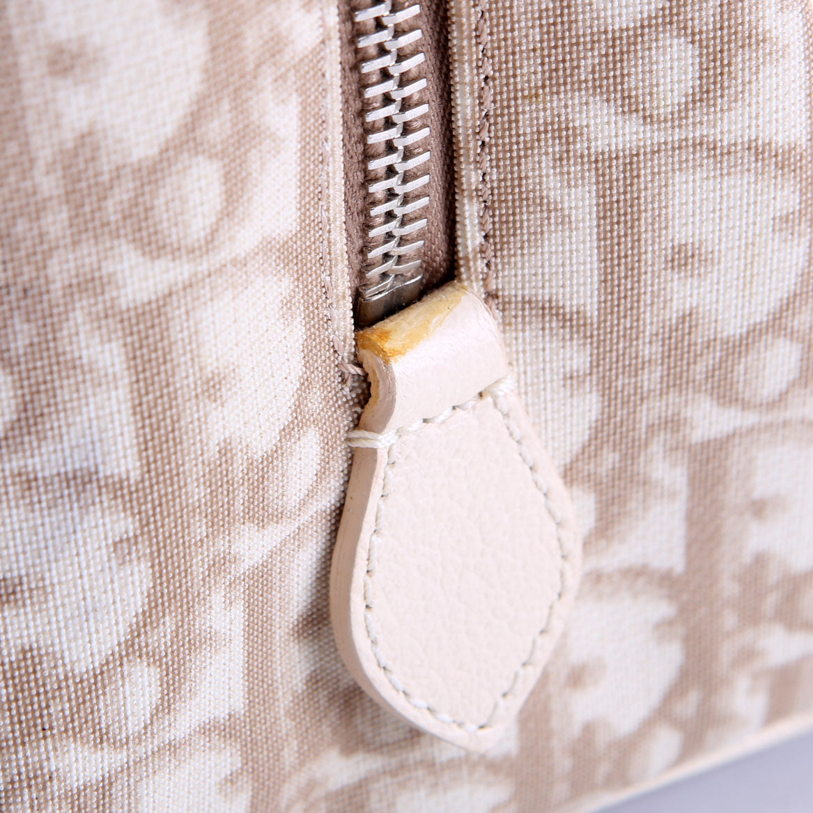 Diorissmo Boston Embroidered Flowers