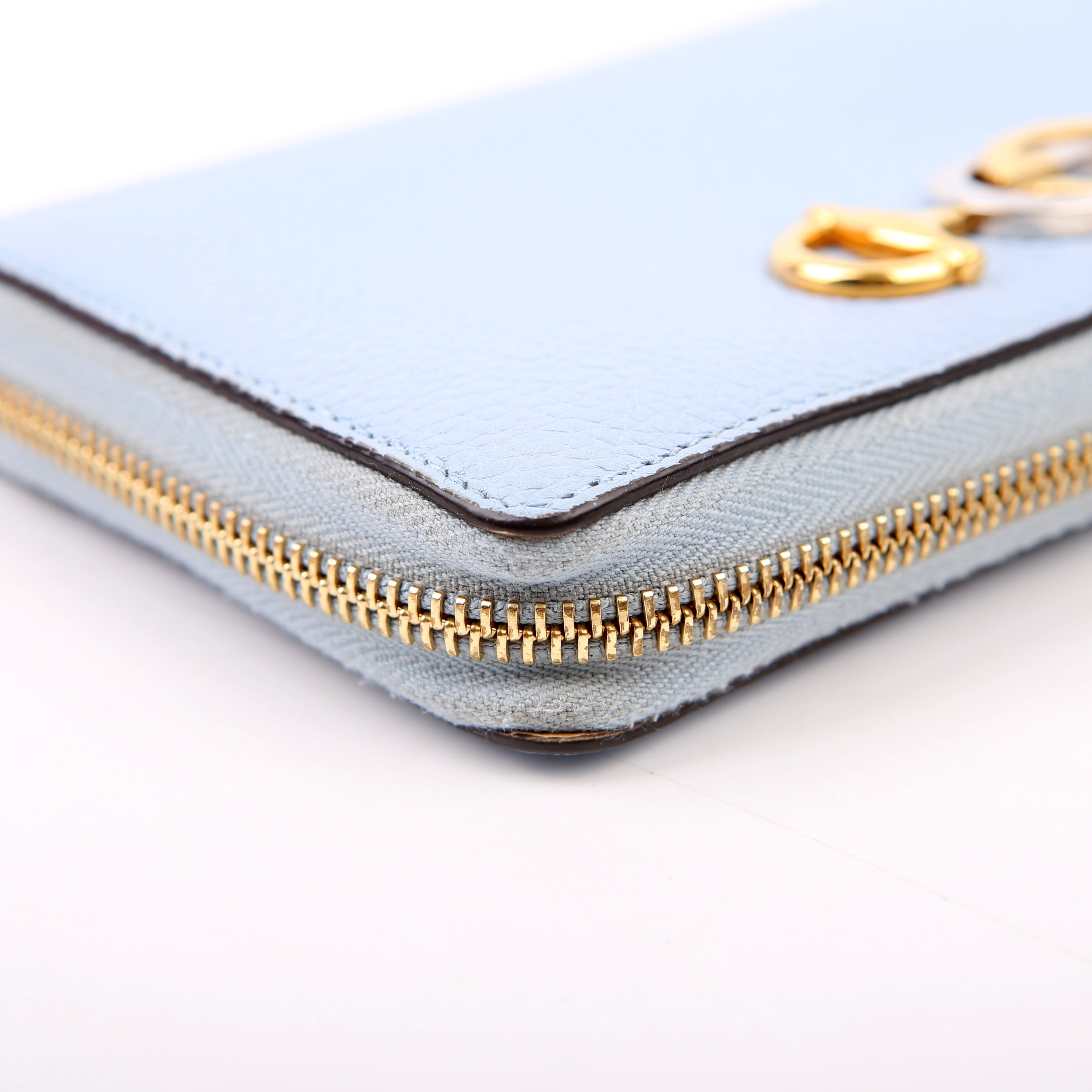 Gucci 570661 Zumi Zip Around Wallet Blue