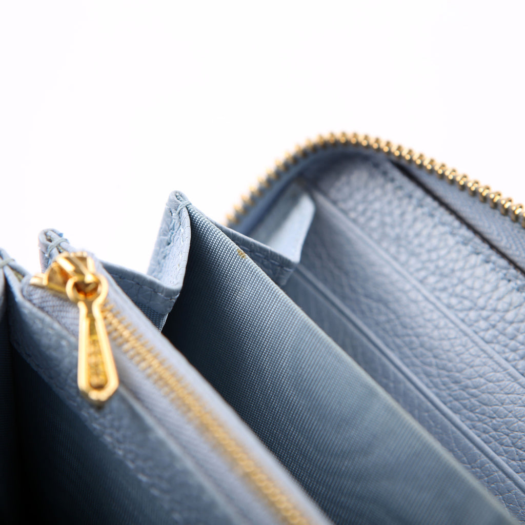 Gucci 570661 Zumi Zip Around Wallet Blue