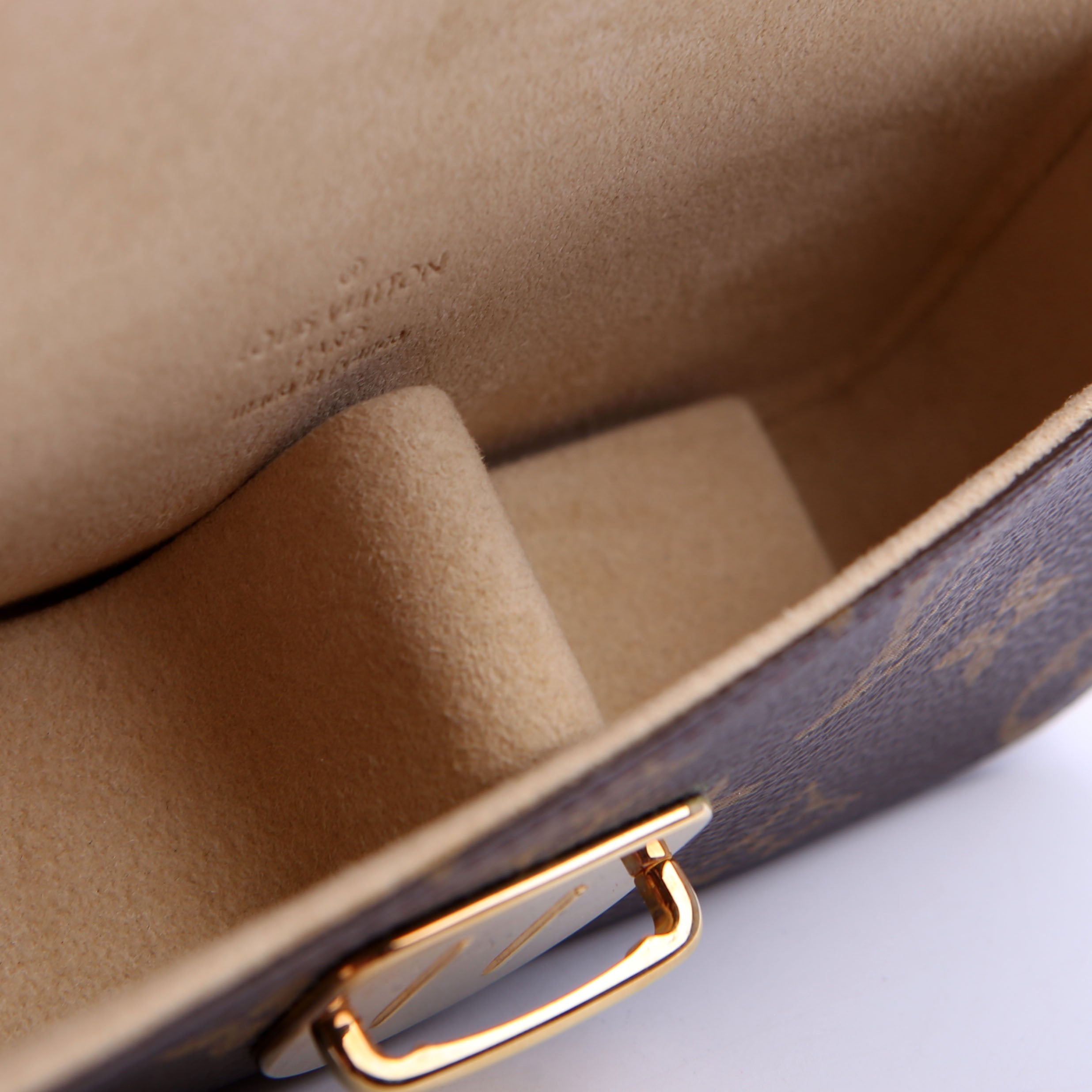 Pochette Lagoon Sunglasses Wristlet Monogram