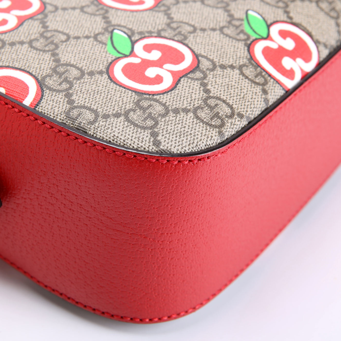 Gucci 574886 GG Apple Shoulder Bag Red