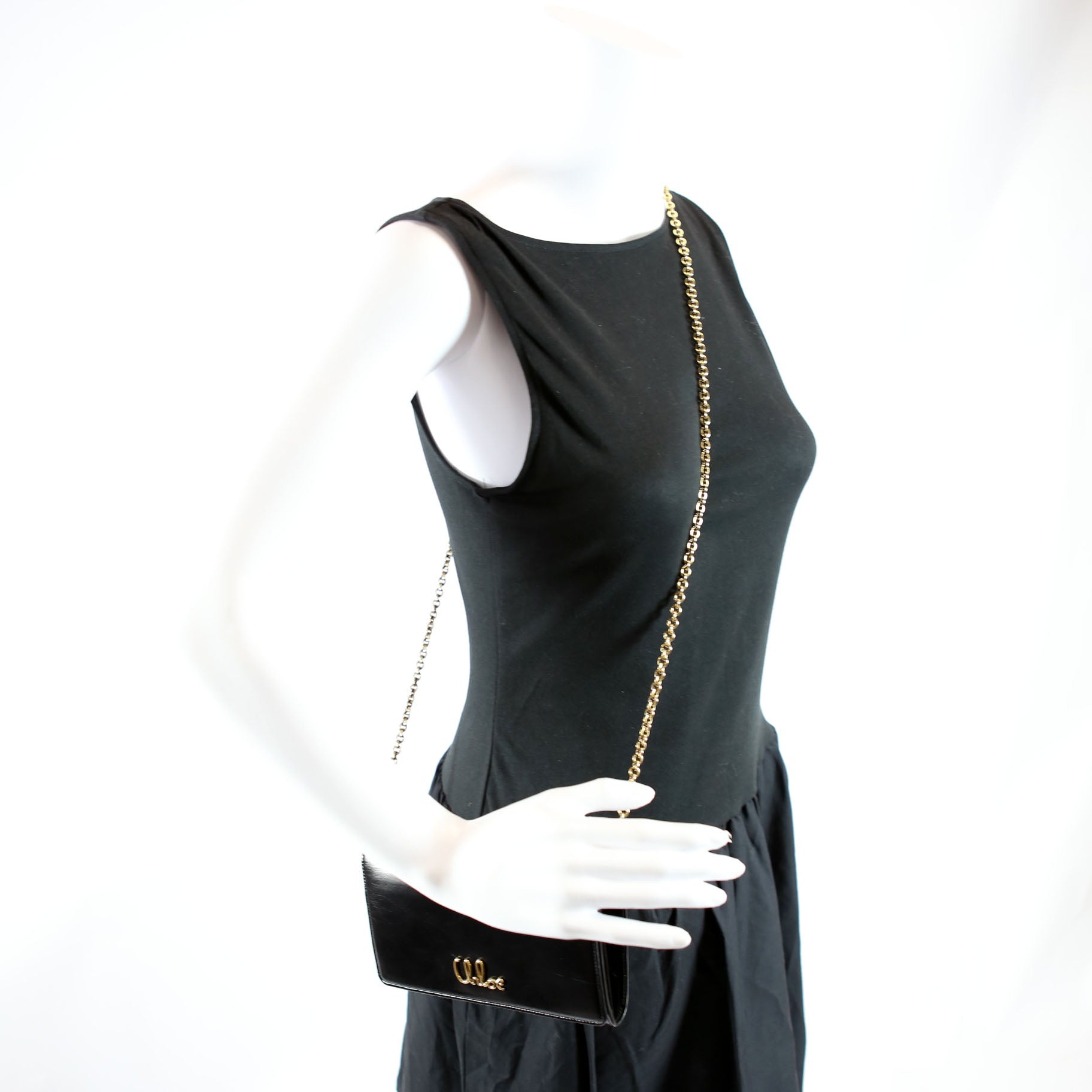 Iconic Flap Wallet On Chain Black