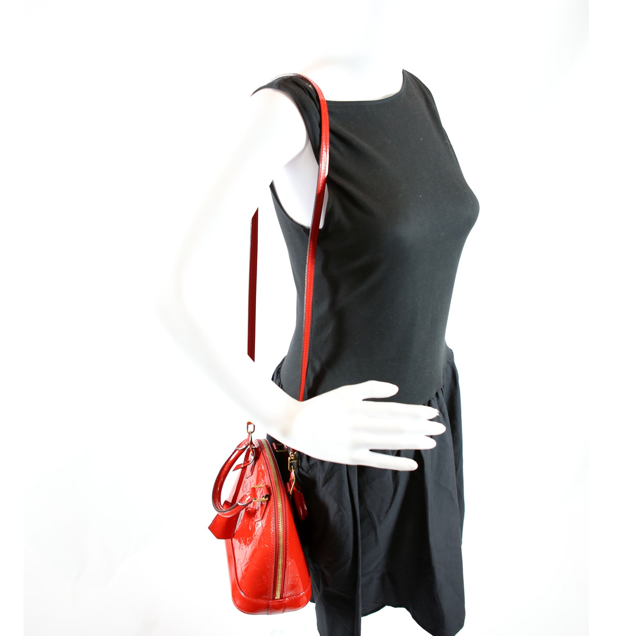 Alma BB Vernis Red