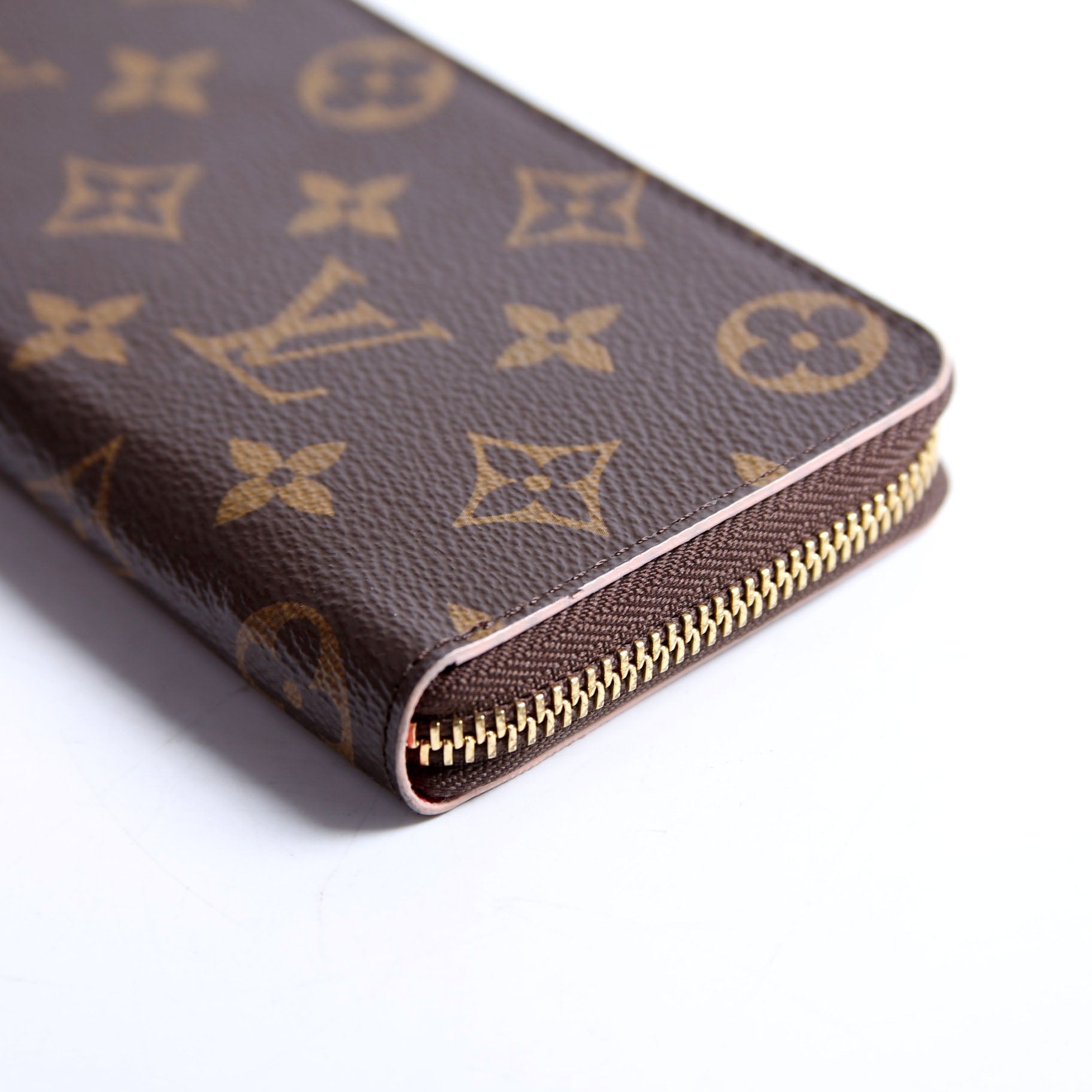 Clemence Wallet Flower Monogram Berry