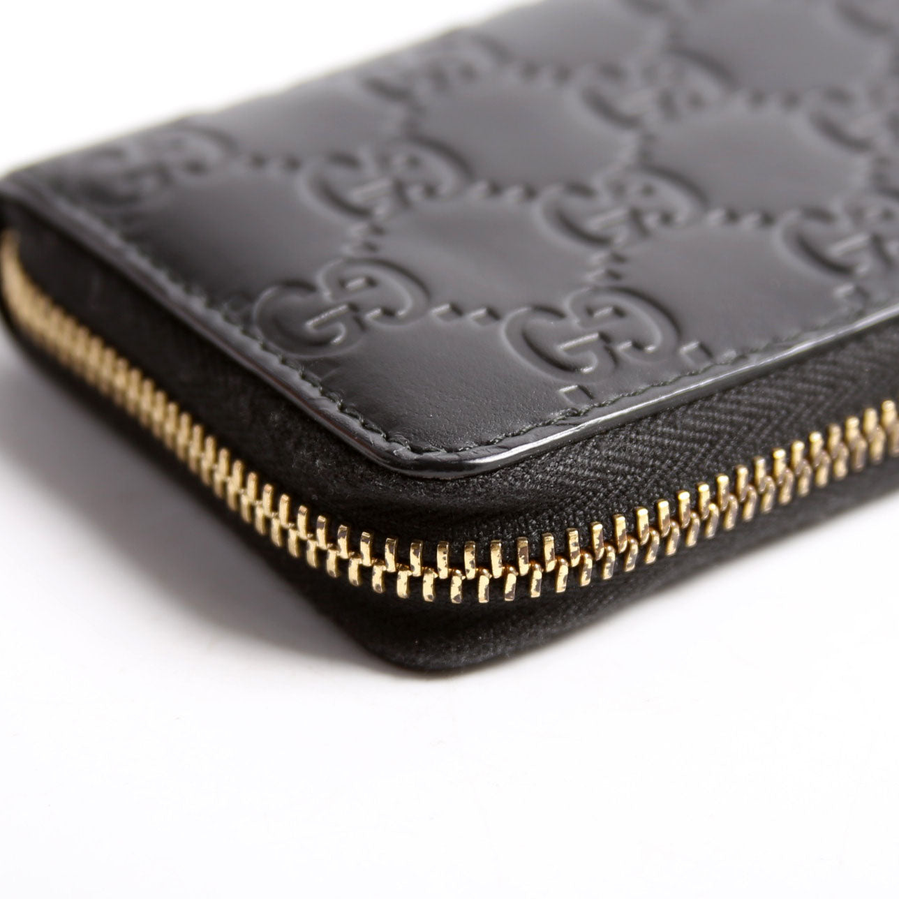 447939 Zip Around Card Case Black
