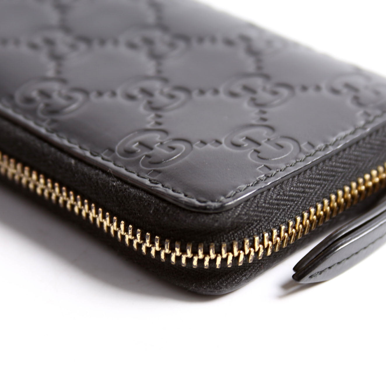 447939 Zip Around Card Case Black