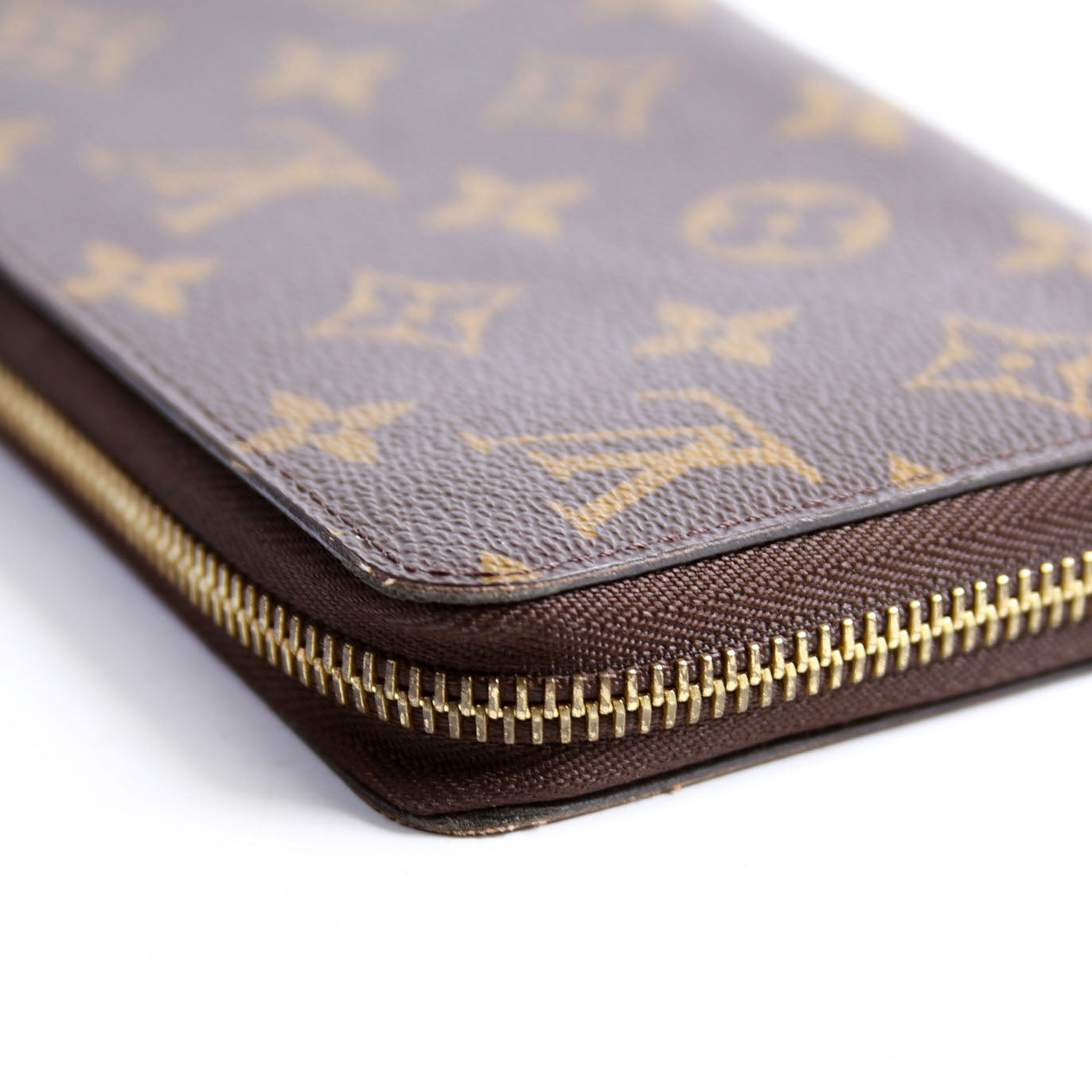 Zippy Wallet Monogram Berry