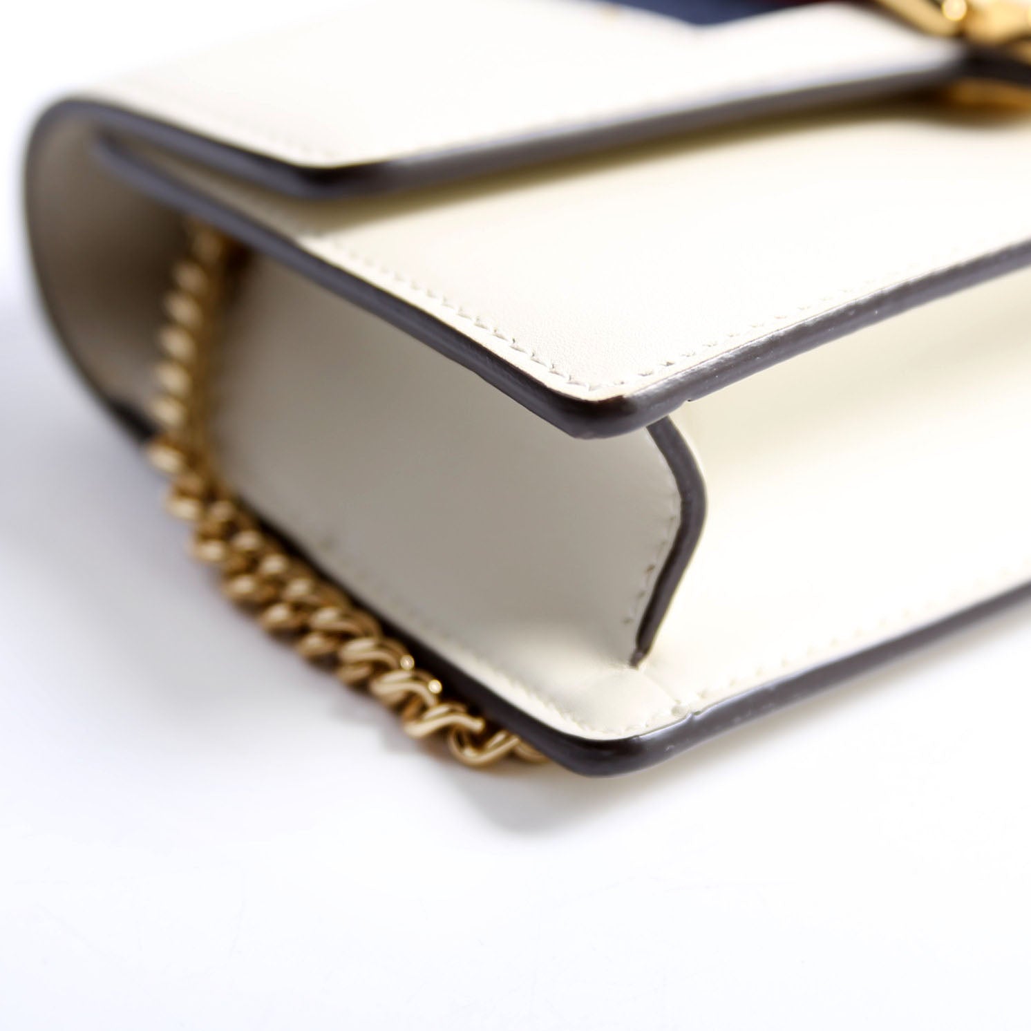 Gucci 494646 Sylvie Chain Super Mini White